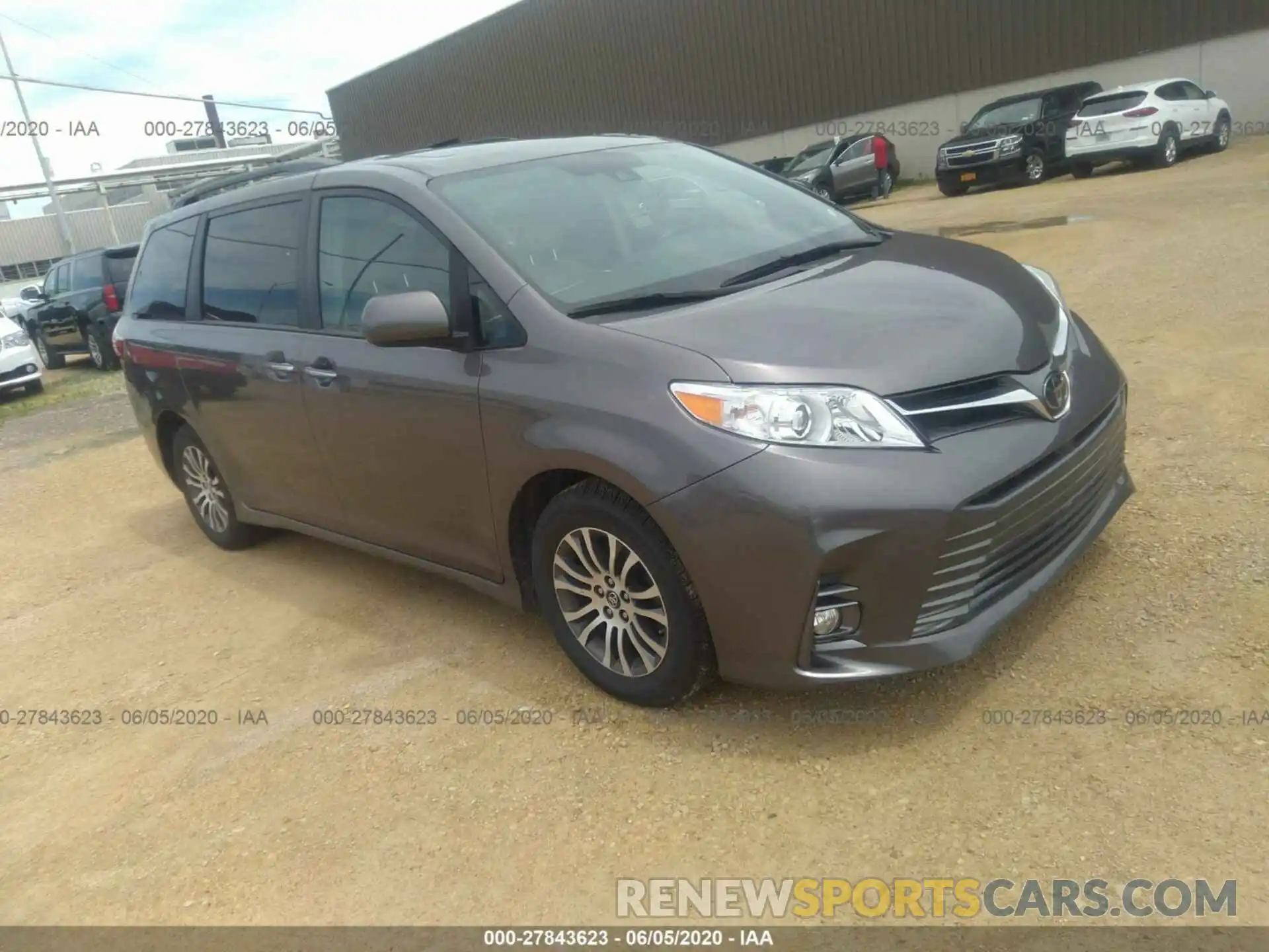 1 Photograph of a damaged car 5TDYZ3DC7KS011916 TOYOTA SIENNA 2019