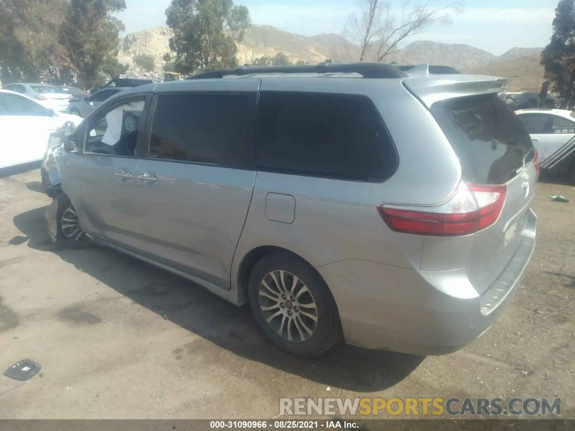 3 Photograph of a damaged car 5TDYZ3DC7KS012600 TOYOTA SIENNA 2019