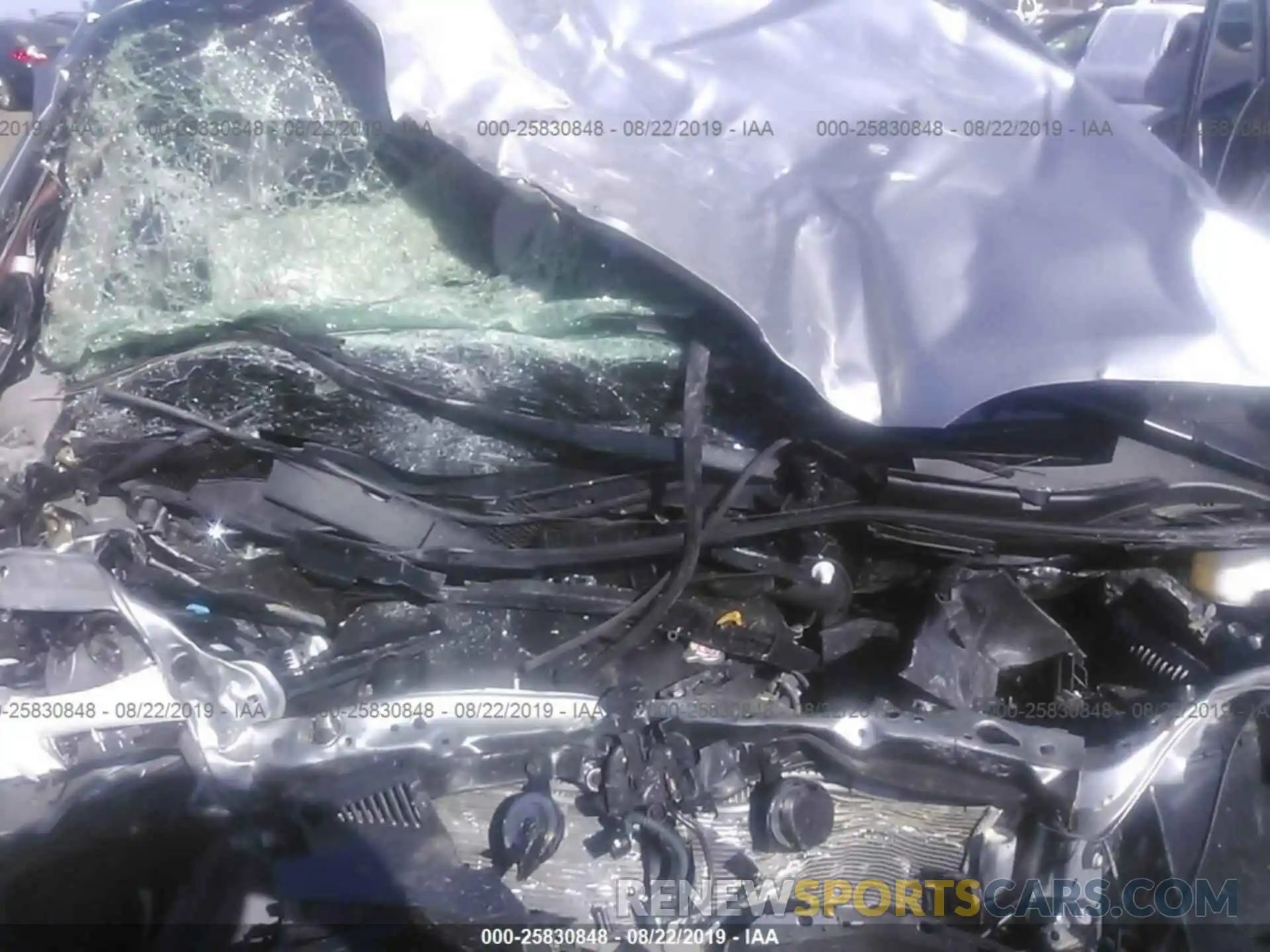 10 Photograph of a damaged car 5TDYZ3DC7KS013830 TOYOTA SIENNA 2019