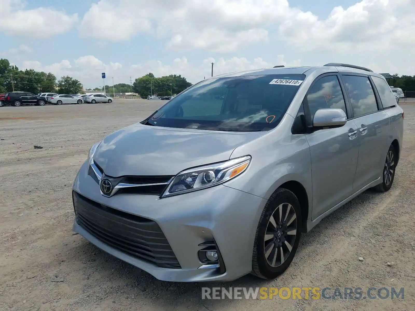 2 Photograph of a damaged car 5TDYZ3DC7KS014878 TOYOTA SIENNA 2019