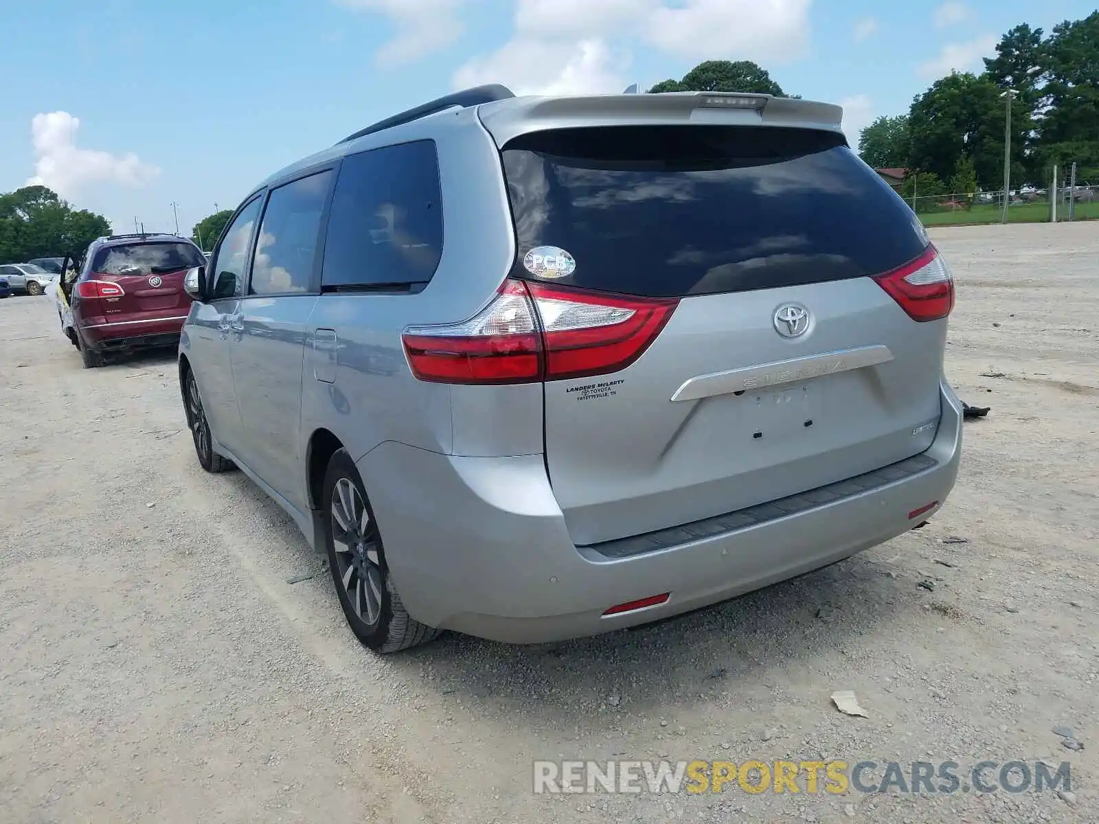 3 Photograph of a damaged car 5TDYZ3DC7KS014878 TOYOTA SIENNA 2019