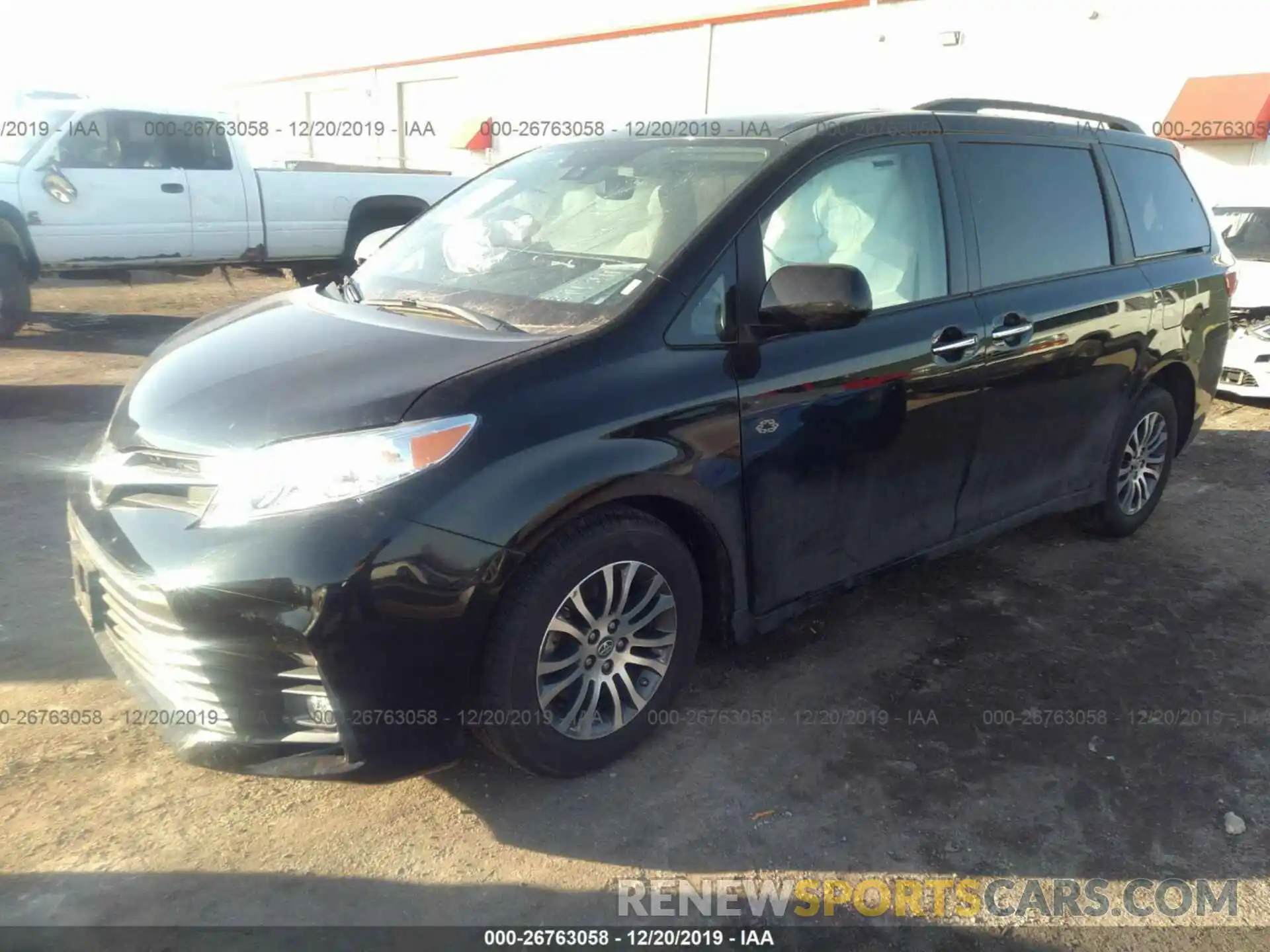 2 Фотография поврежденного автомобиля 5TDYZ3DC7KS015125 TOYOTA SIENNA 2019