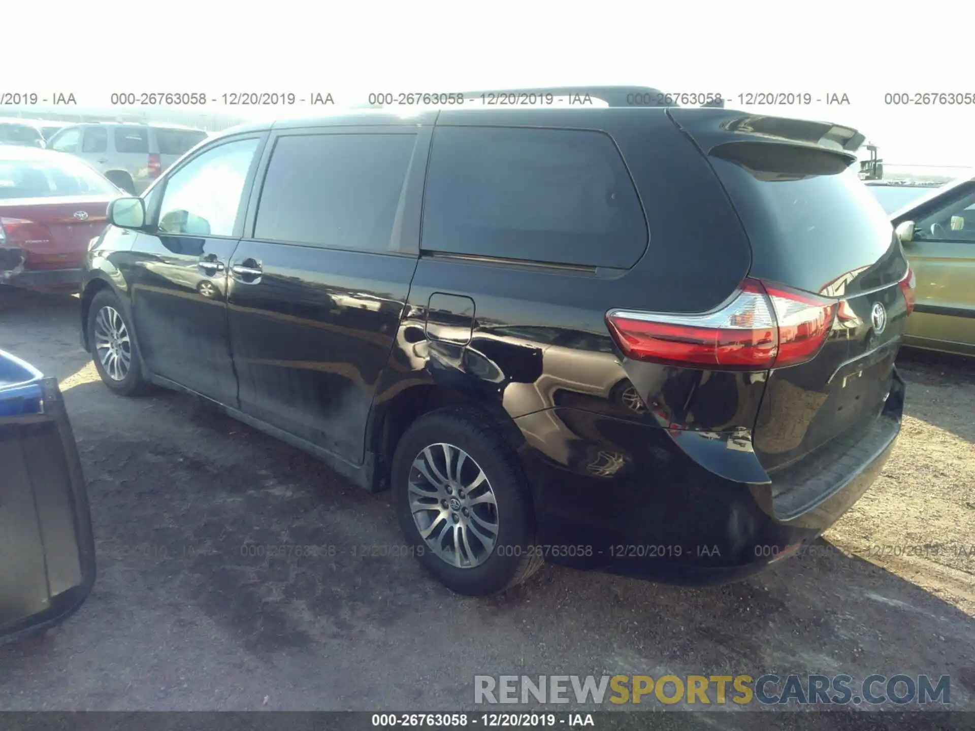 3 Фотография поврежденного автомобиля 5TDYZ3DC7KS015125 TOYOTA SIENNA 2019