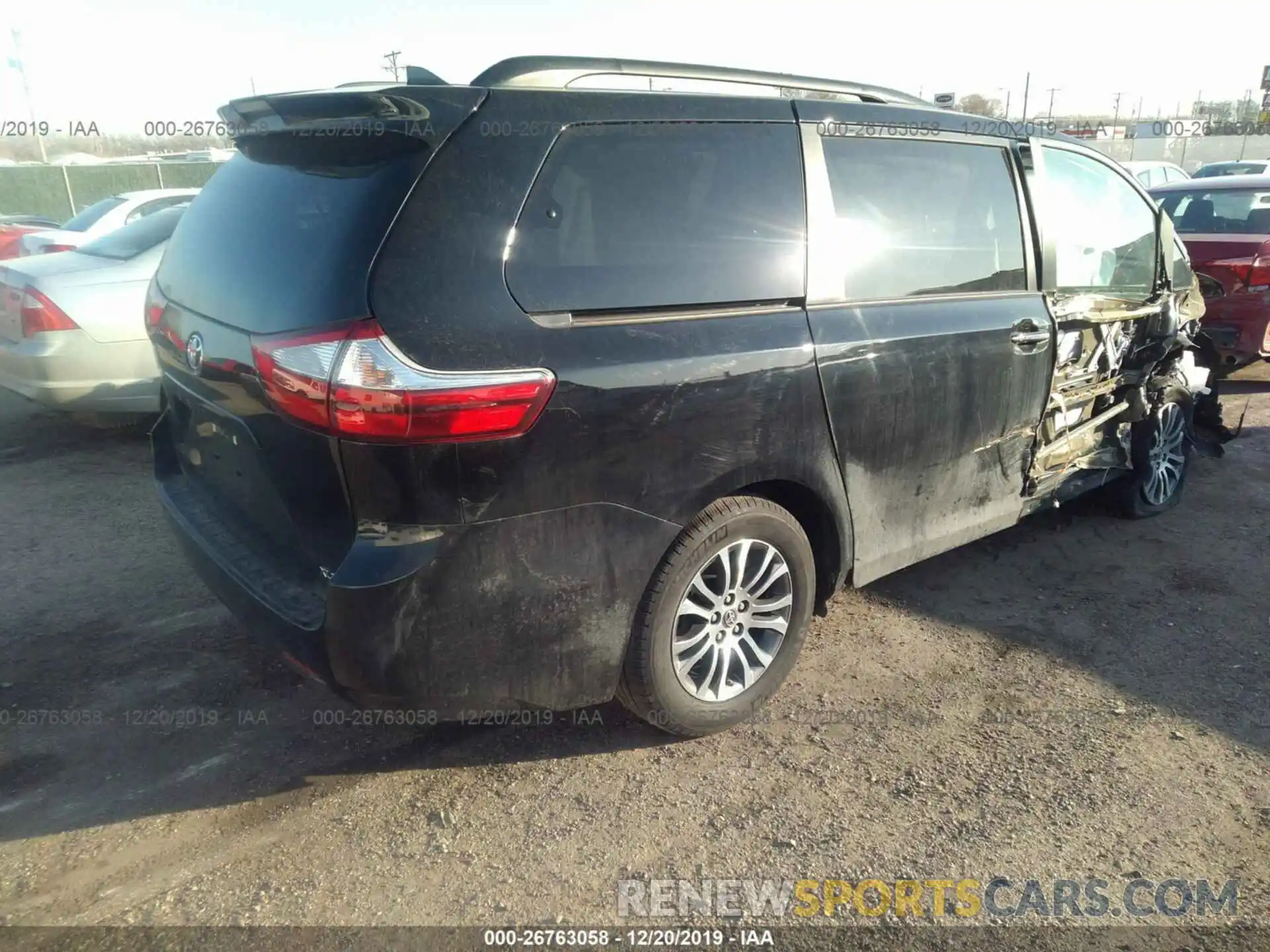 4 Фотография поврежденного автомобиля 5TDYZ3DC7KS015125 TOYOTA SIENNA 2019