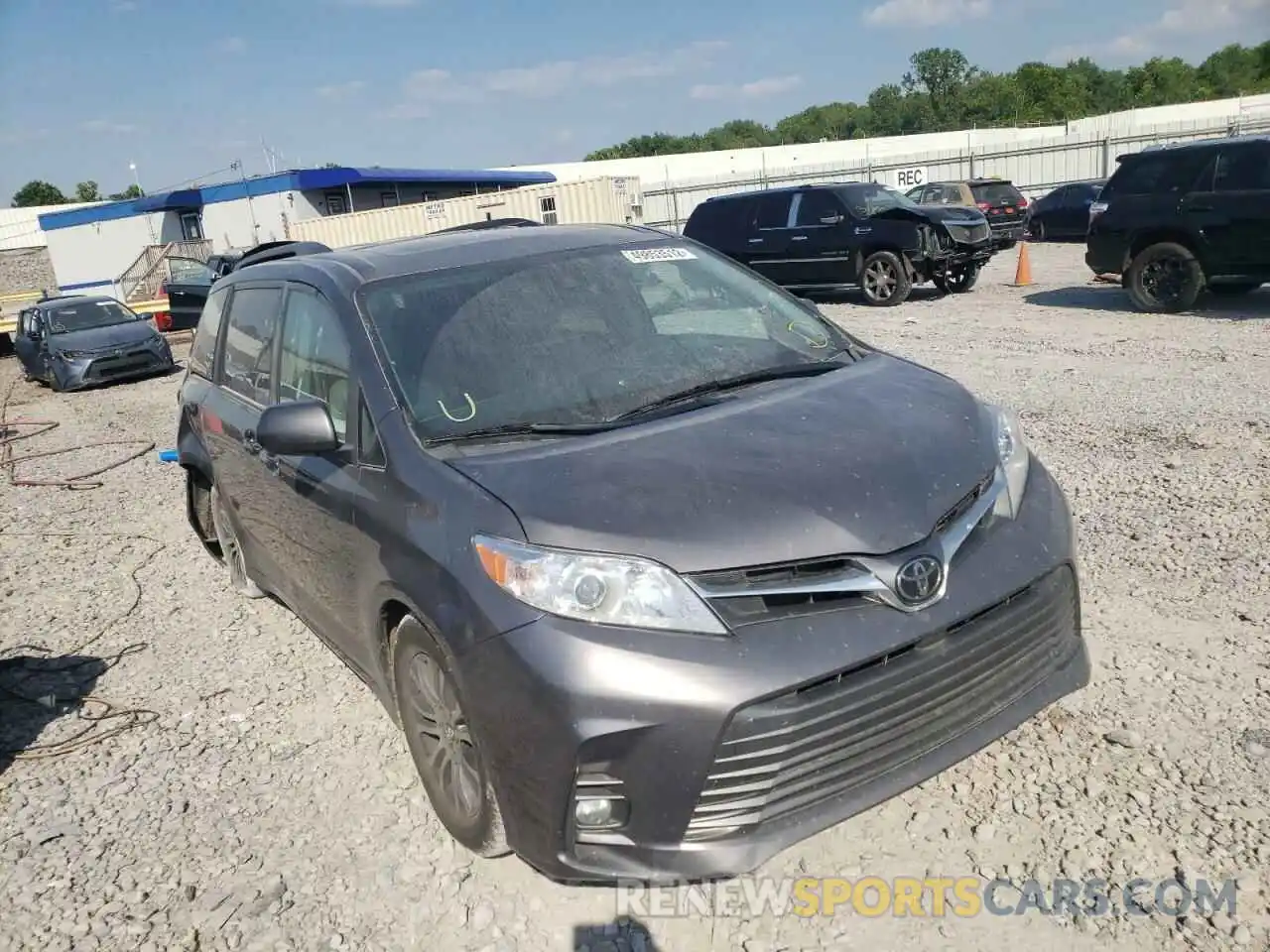 1 Photograph of a damaged car 5TDYZ3DC7KS016081 TOYOTA SIENNA 2019