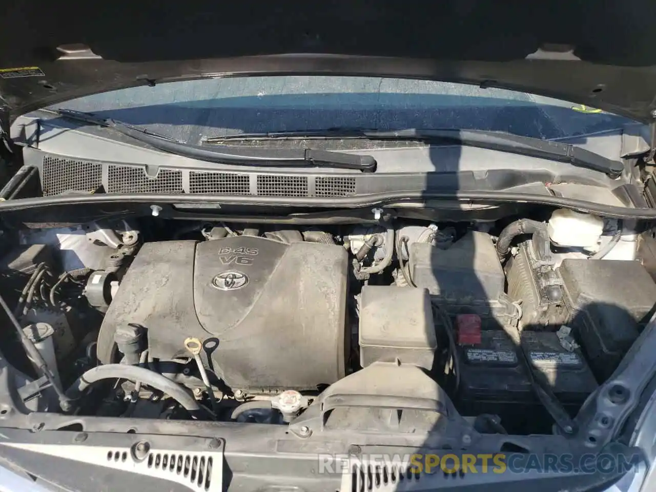 7 Photograph of a damaged car 5TDYZ3DC7KS016081 TOYOTA SIENNA 2019