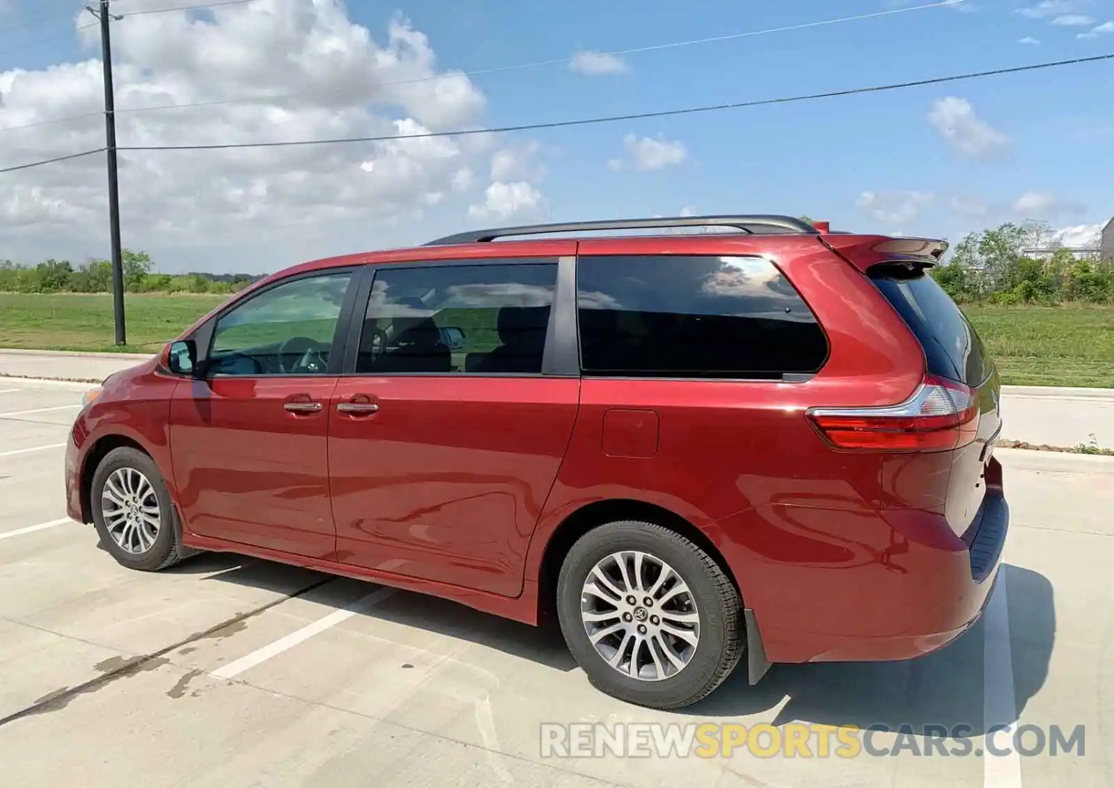 3 Фотография поврежденного автомобиля 5TDYZ3DC7KS019739 TOYOTA SIENNA 2019