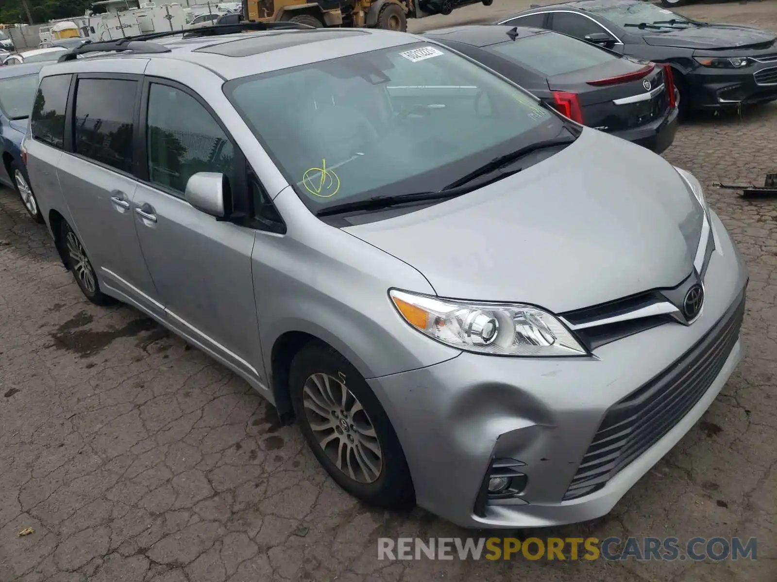 1 Photograph of a damaged car 5TDYZ3DC7KS965985 TOYOTA SIENNA 2019