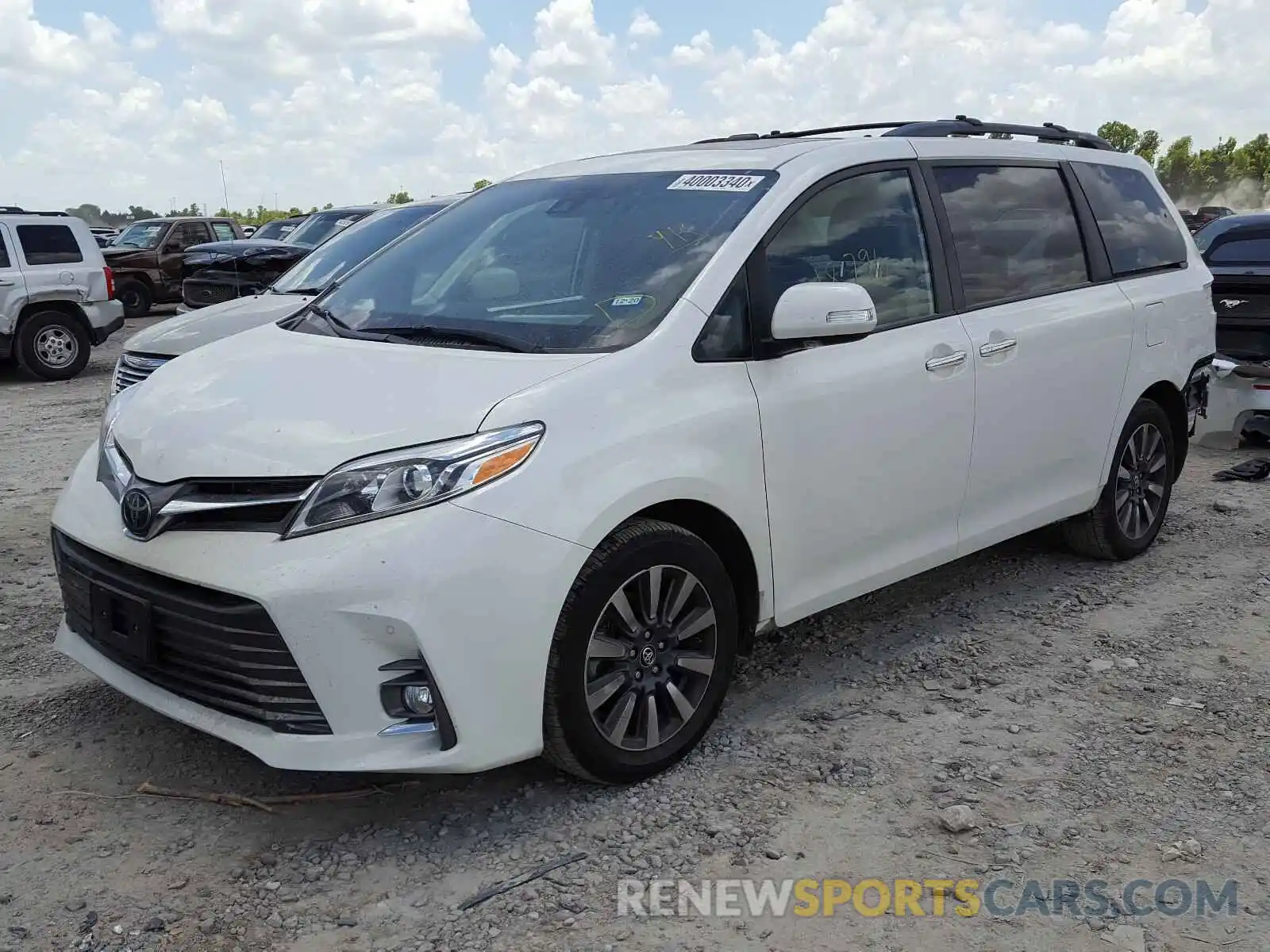 2 Фотография поврежденного автомобиля 5TDYZ3DC7KS966456 TOYOTA SIENNA 2019