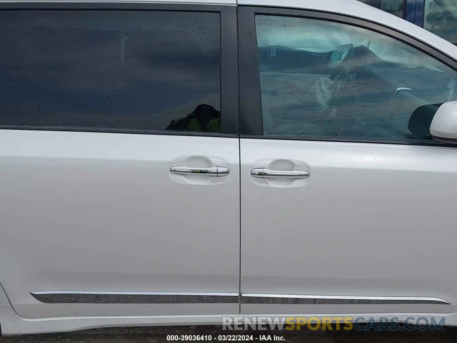 14 Photograph of a damaged car 5TDYZ3DC7KS967171 TOYOTA SIENNA 2019