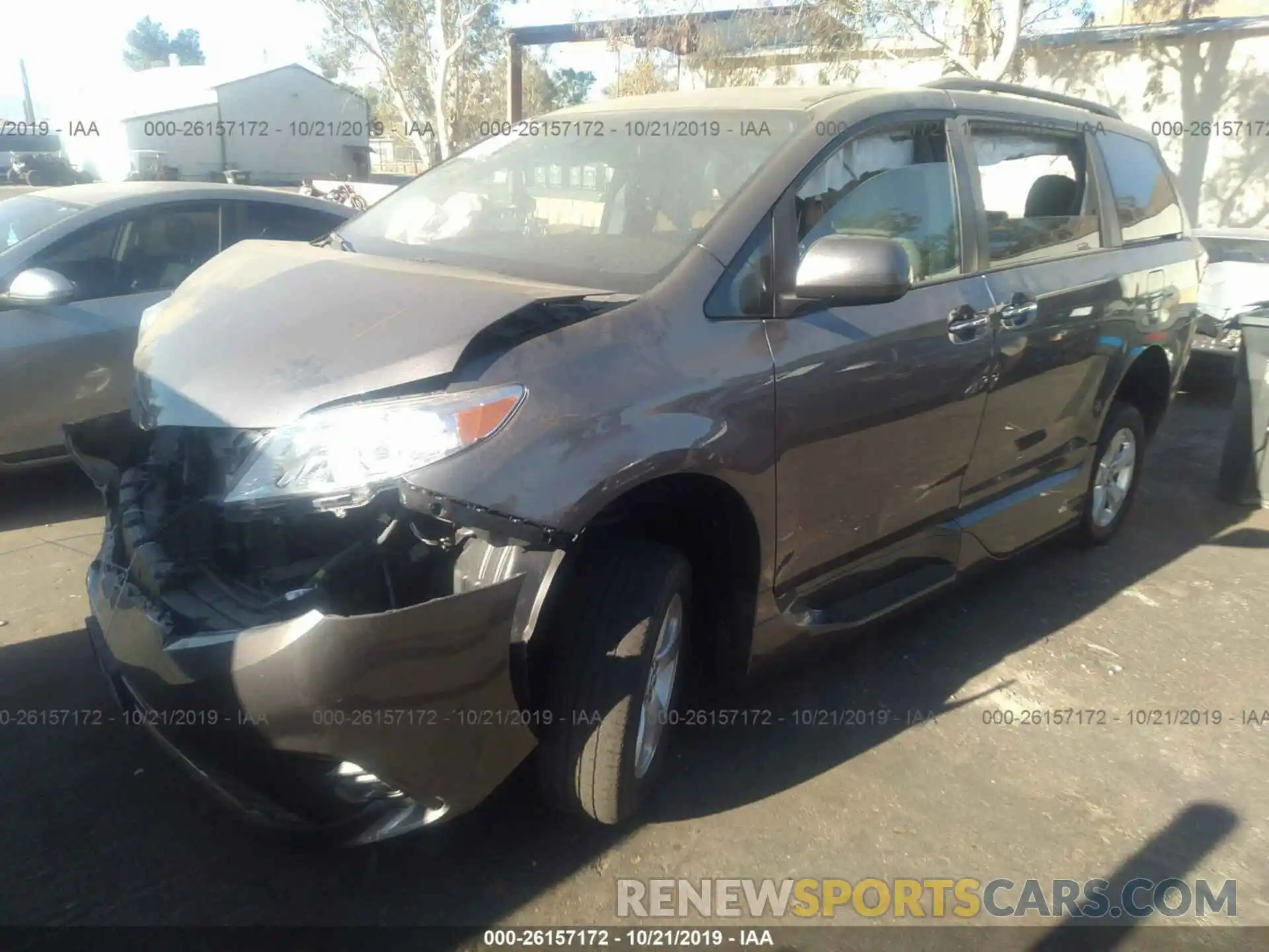 2 Photograph of a damaged car 5TDYZ3DC7KS970006 TOYOTA SIENNA 2019