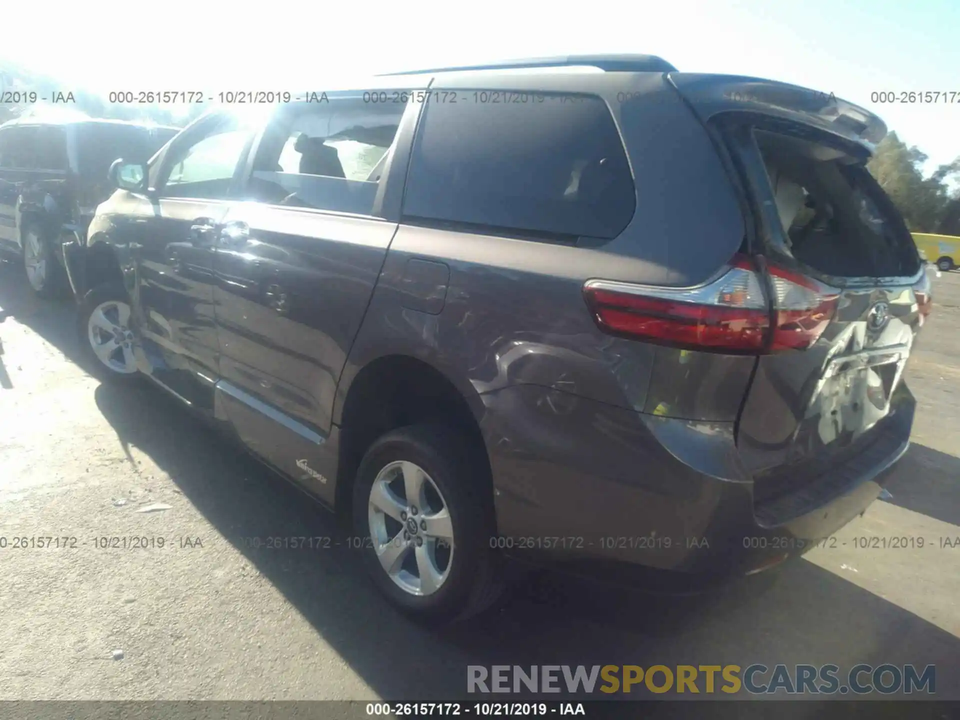 3 Photograph of a damaged car 5TDYZ3DC7KS970006 TOYOTA SIENNA 2019