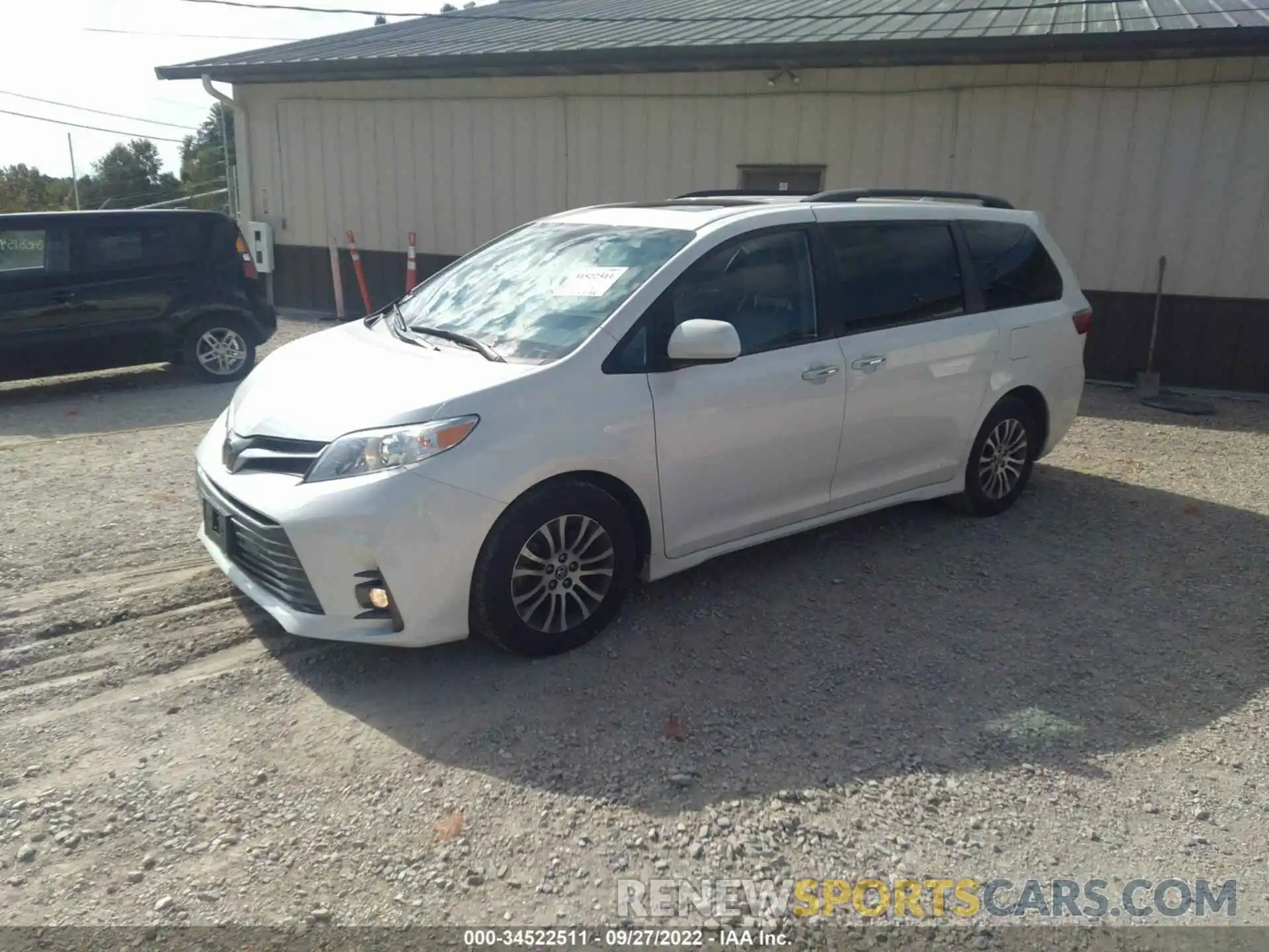 2 Photograph of a damaged car 5TDYZ3DC7KS970149 TOYOTA SIENNA 2019