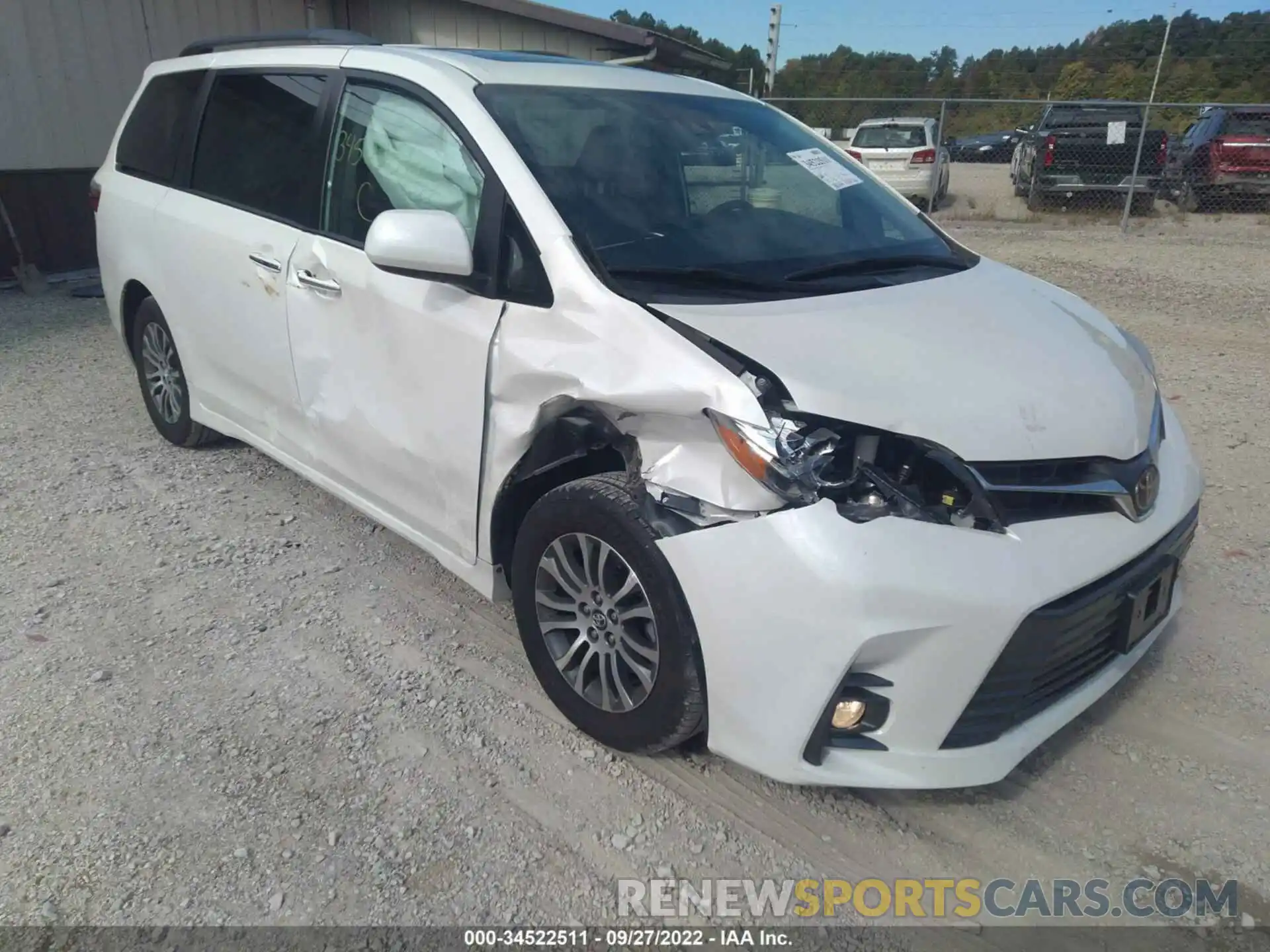 6 Photograph of a damaged car 5TDYZ3DC7KS970149 TOYOTA SIENNA 2019