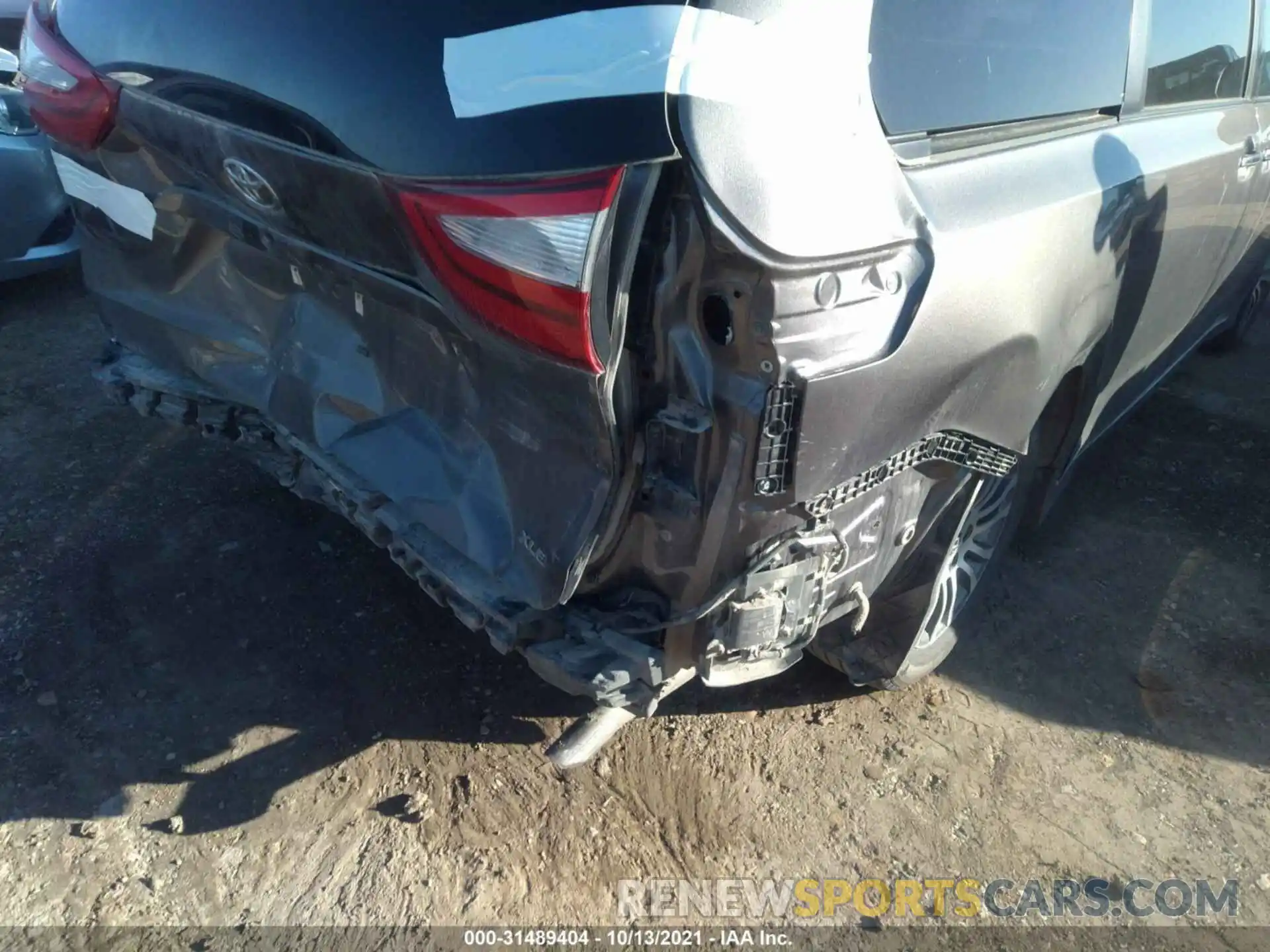 6 Photograph of a damaged car 5TDYZ3DC7KS970684 TOYOTA SIENNA 2019