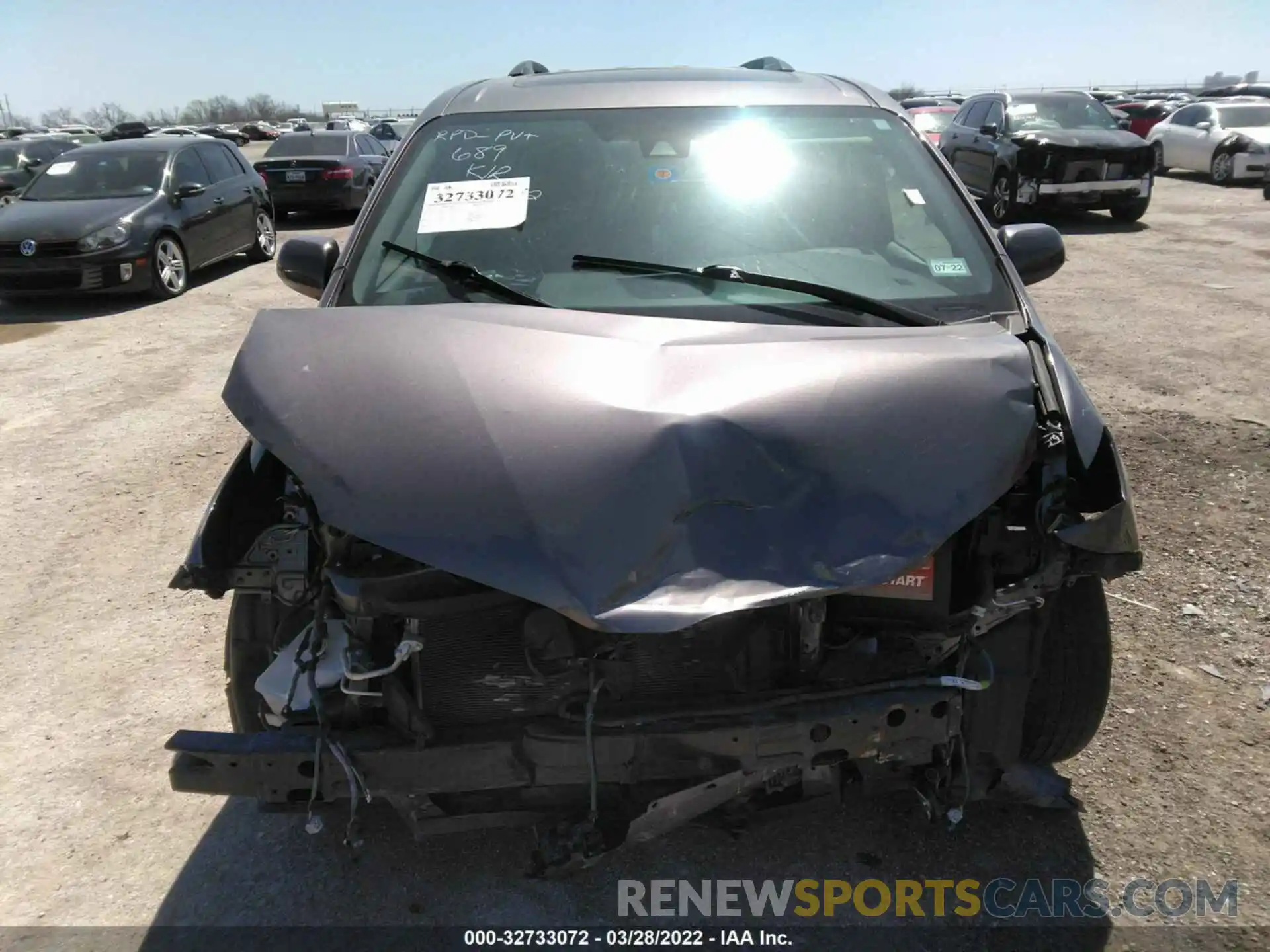 6 Photograph of a damaged car 5TDYZ3DC7KS972001 TOYOTA SIENNA 2019