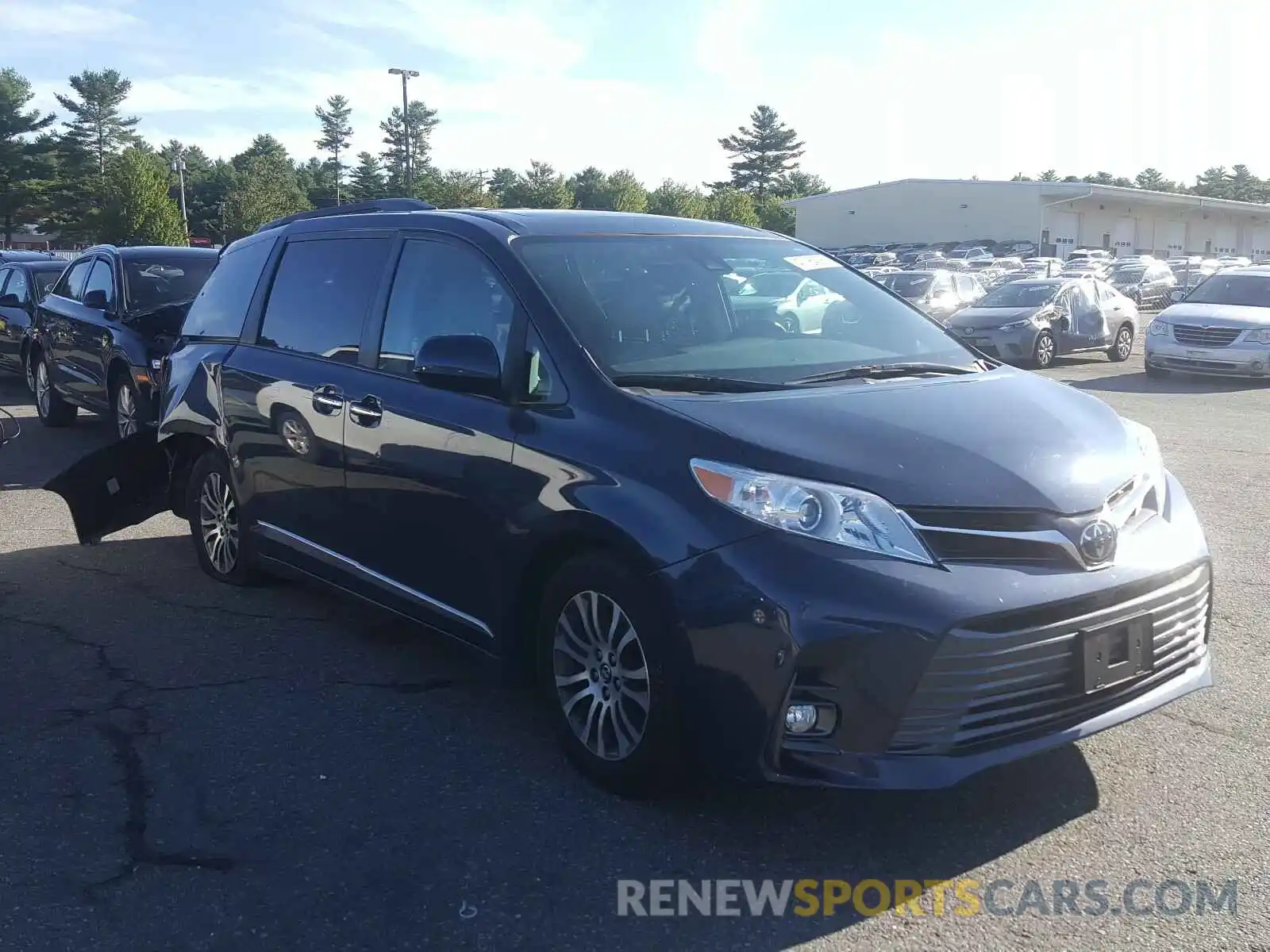 1 Photograph of a damaged car 5TDYZ3DC7KS975612 TOYOTA SIENNA 2019