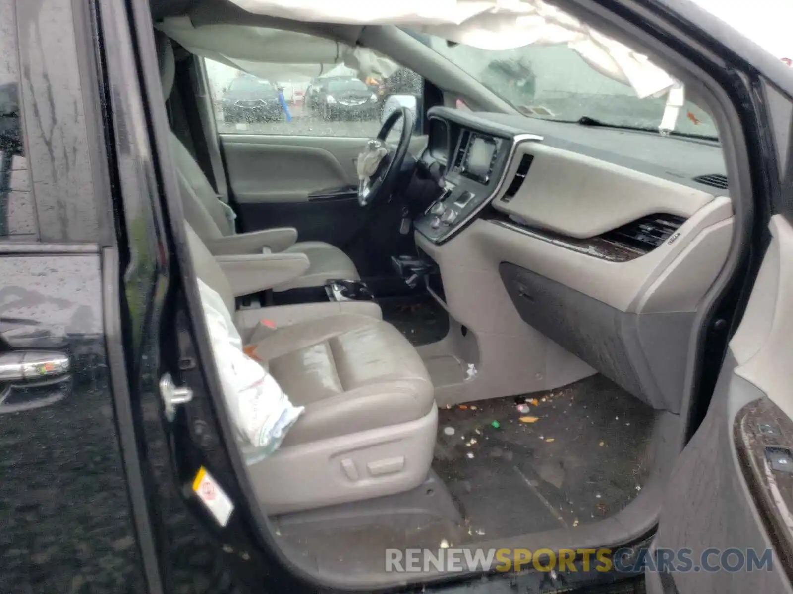 5 Photograph of a damaged car 5TDYZ3DC7KS976937 TOYOTA SIENNA 2019