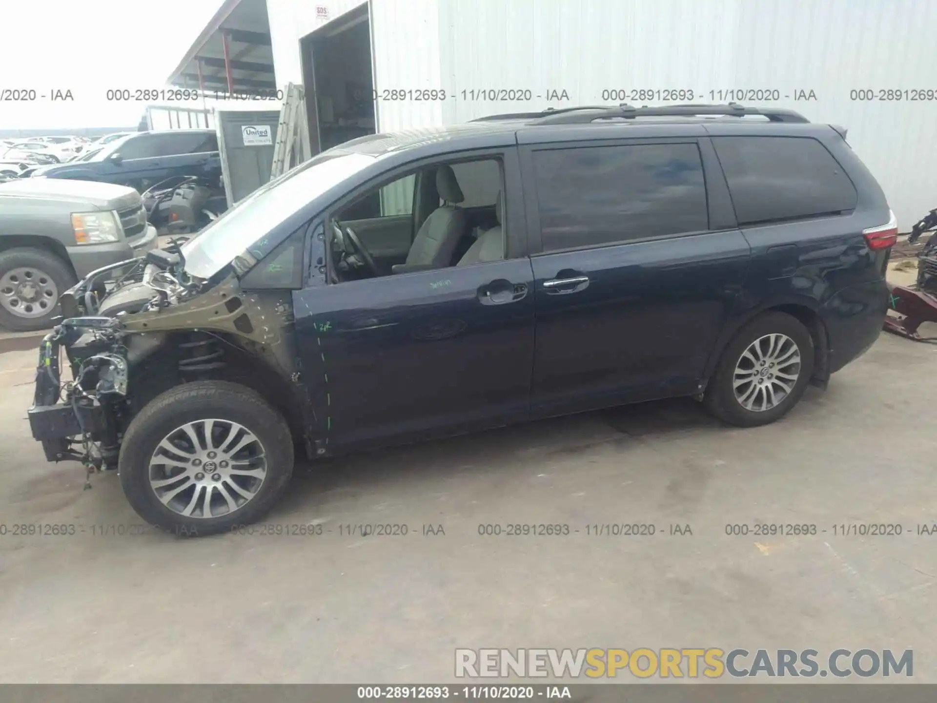 2 Фотография поврежденного автомобиля 5TDYZ3DC7KS977697 TOYOTA SIENNA 2019