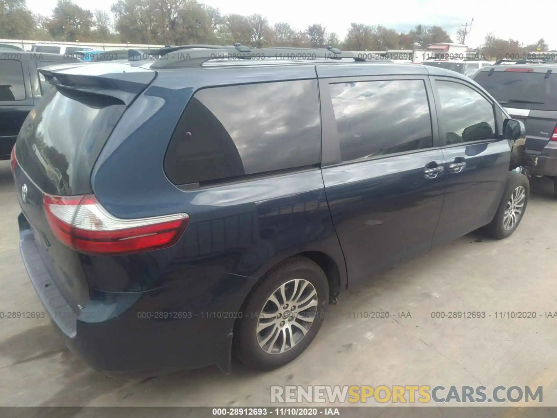 4 Фотография поврежденного автомобиля 5TDYZ3DC7KS977697 TOYOTA SIENNA 2019