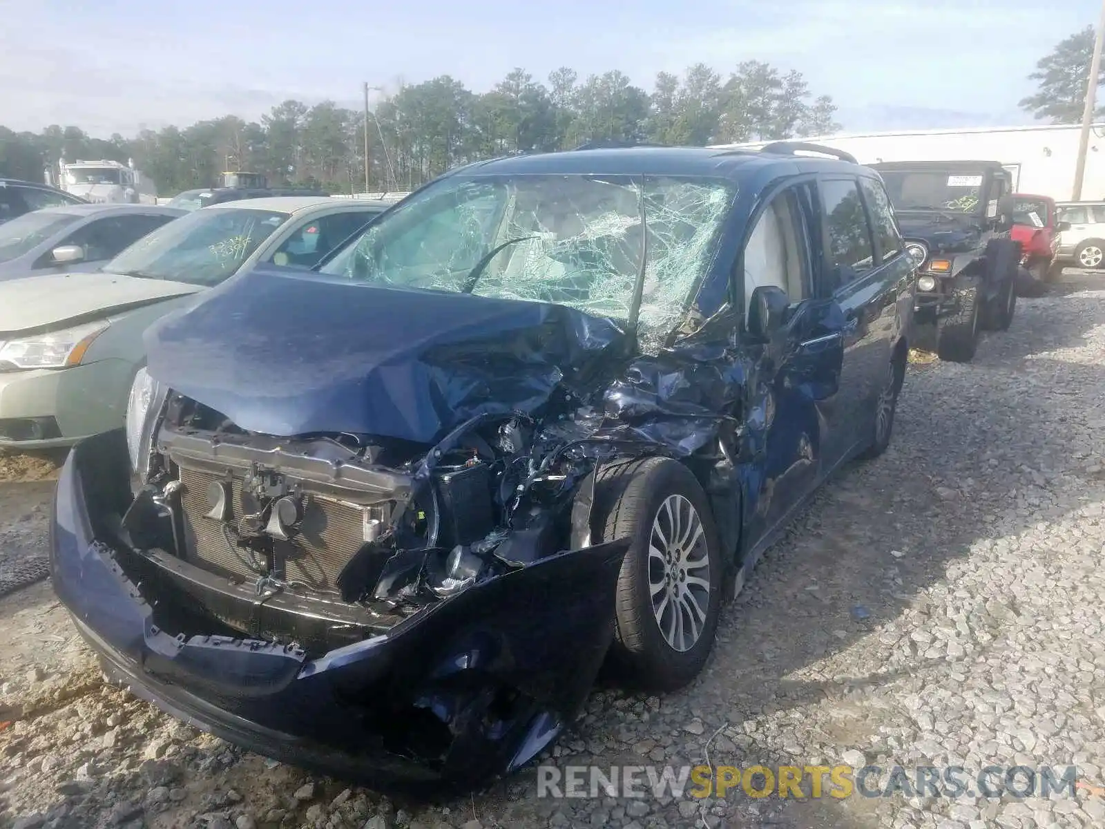 2 Photograph of a damaged car 5TDYZ3DC7KS978624 TOYOTA SIENNA 2019