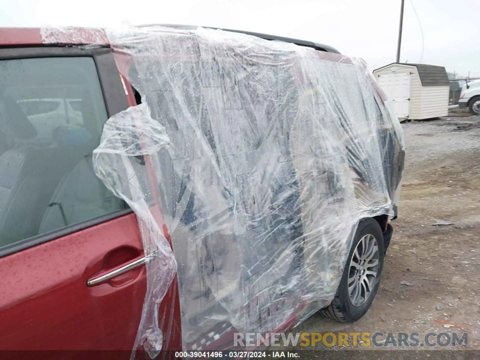 4 Photograph of a damaged car 5TDYZ3DC7KS981877 TOYOTA SIENNA 2019