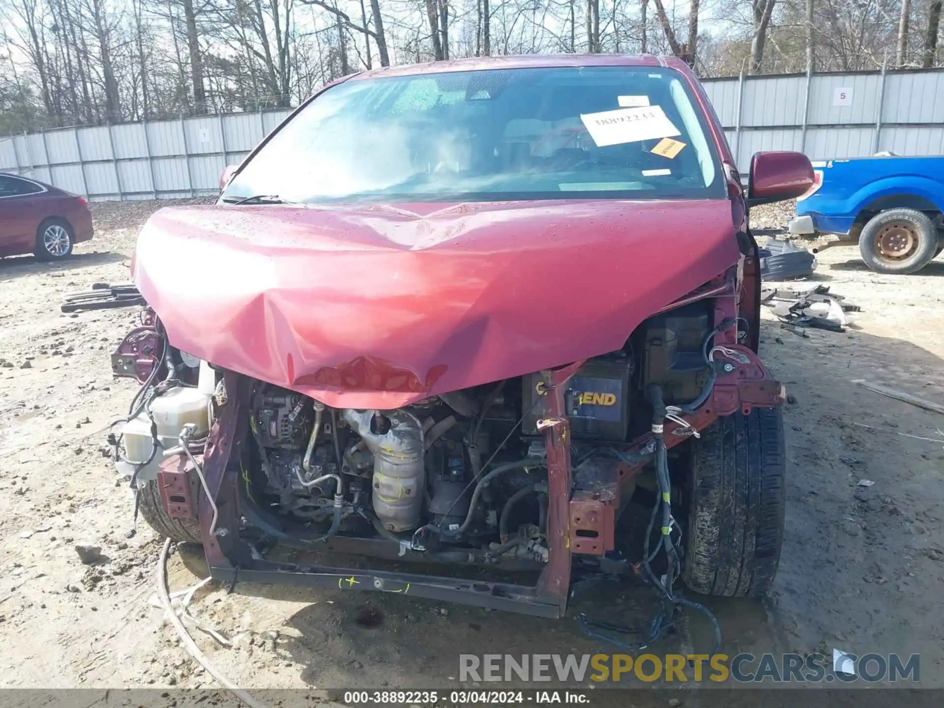 6 Photograph of a damaged car 5TDYZ3DC7KS983287 TOYOTA SIENNA 2019