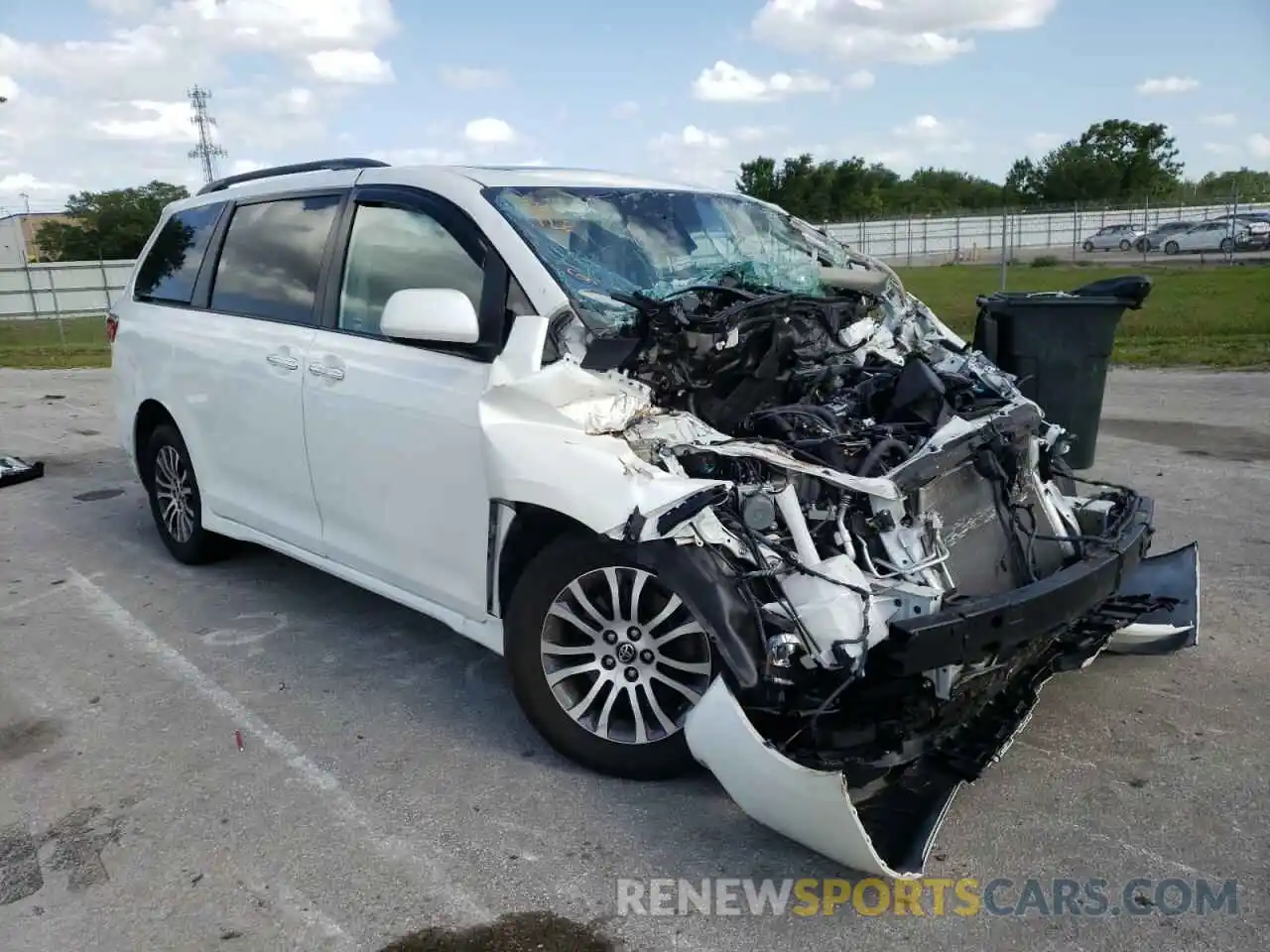 1 Photograph of a damaged car 5TDYZ3DC7KS983306 TOYOTA SIENNA 2019