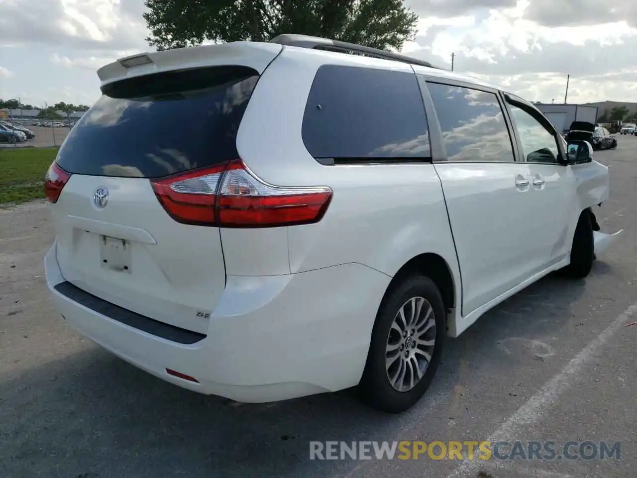 4 Фотография поврежденного автомобиля 5TDYZ3DC7KS983306 TOYOTA SIENNA 2019