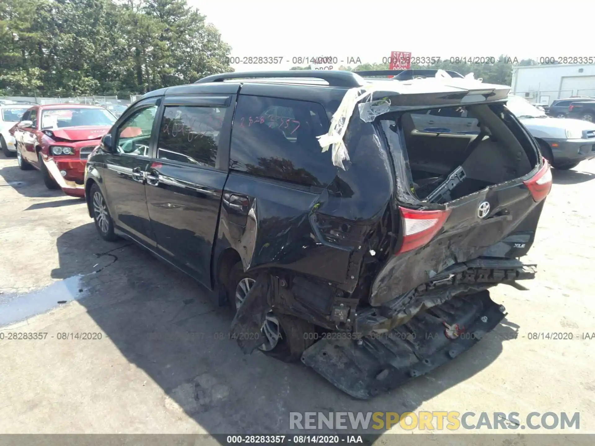 3 Photograph of a damaged car 5TDYZ3DC7KS984066 TOYOTA SIENNA 2019