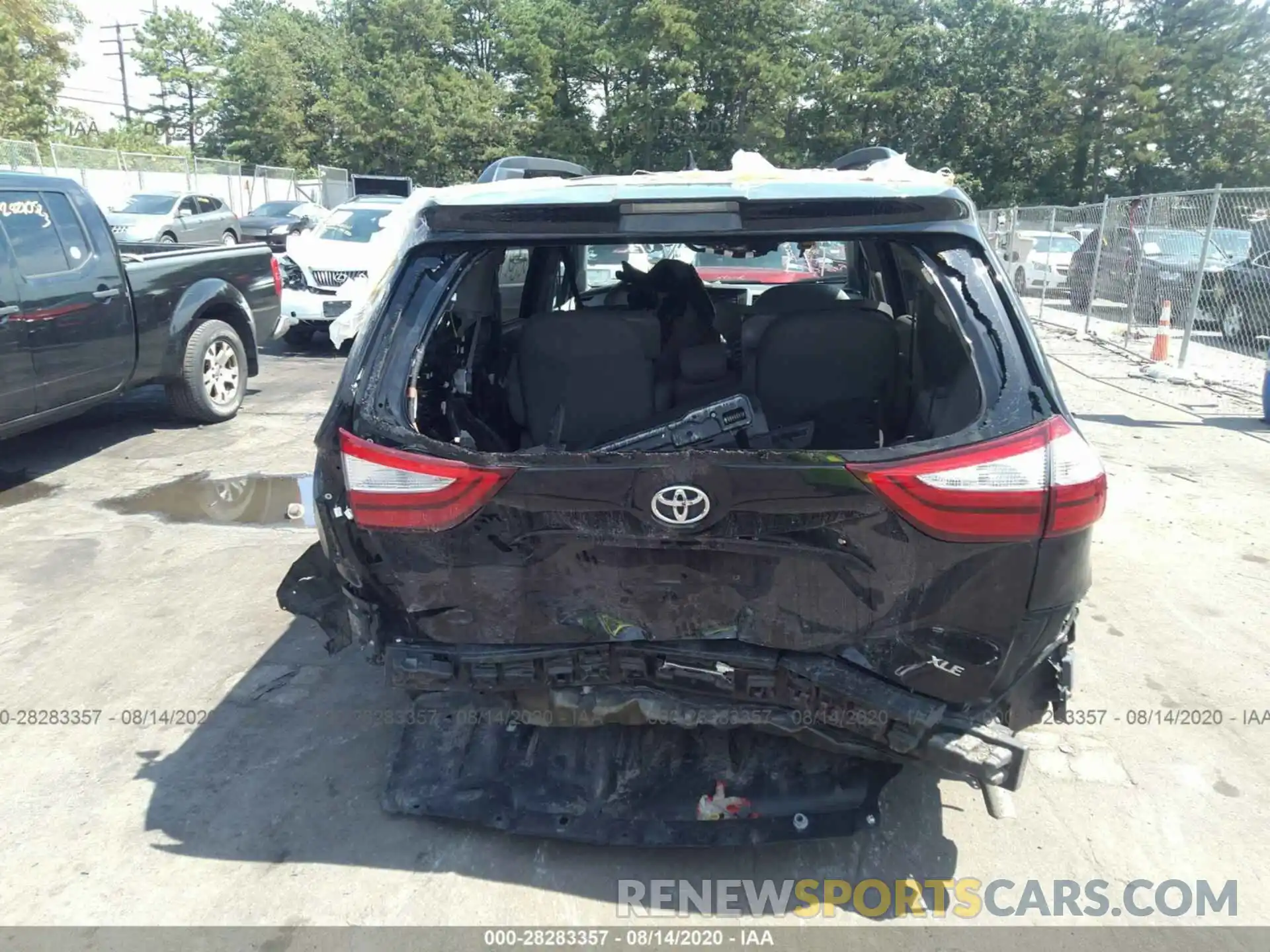 6 Photograph of a damaged car 5TDYZ3DC7KS984066 TOYOTA SIENNA 2019