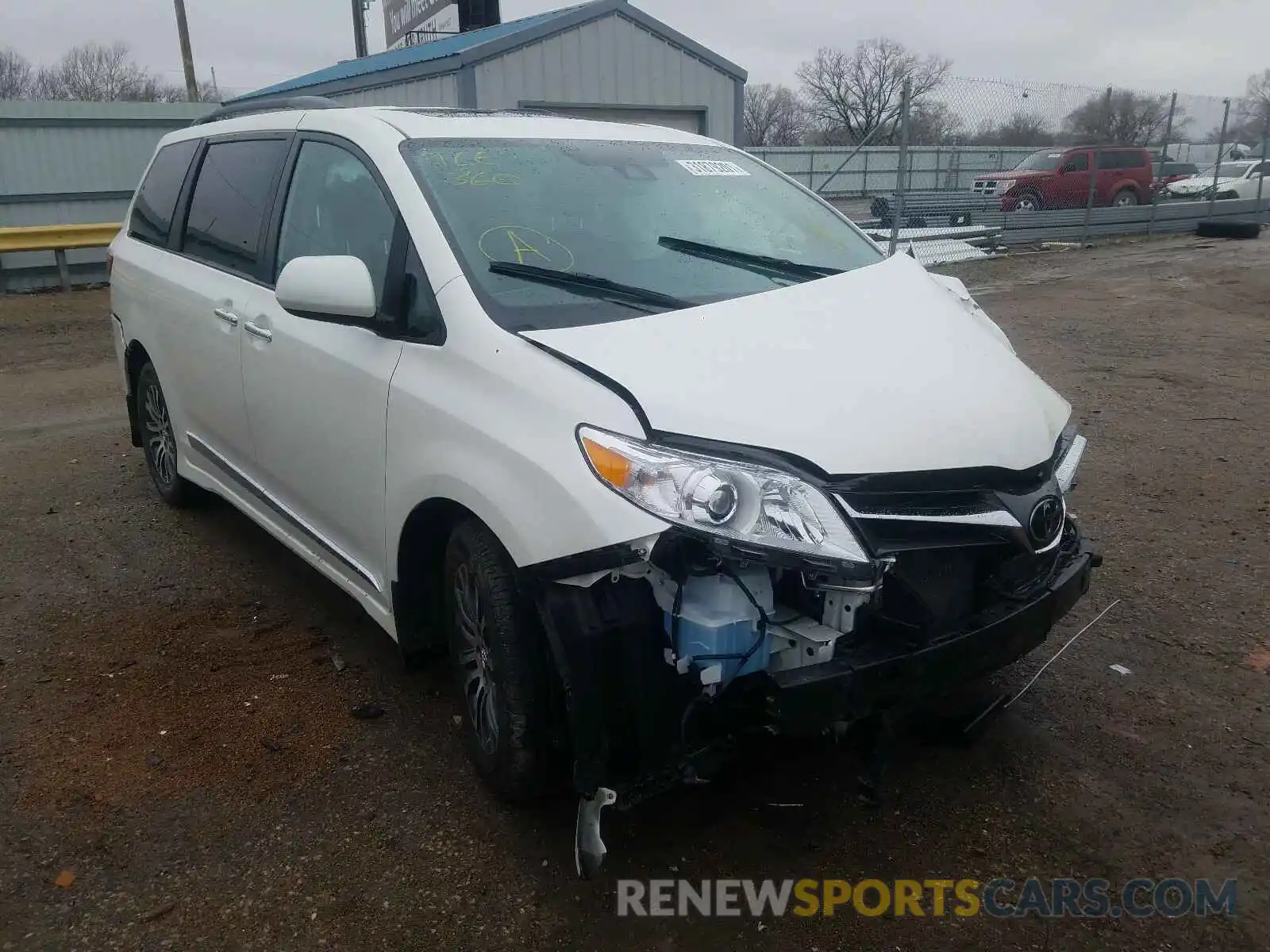 1 Photograph of a damaged car 5TDYZ3DC7KS984634 TOYOTA SIENNA 2019