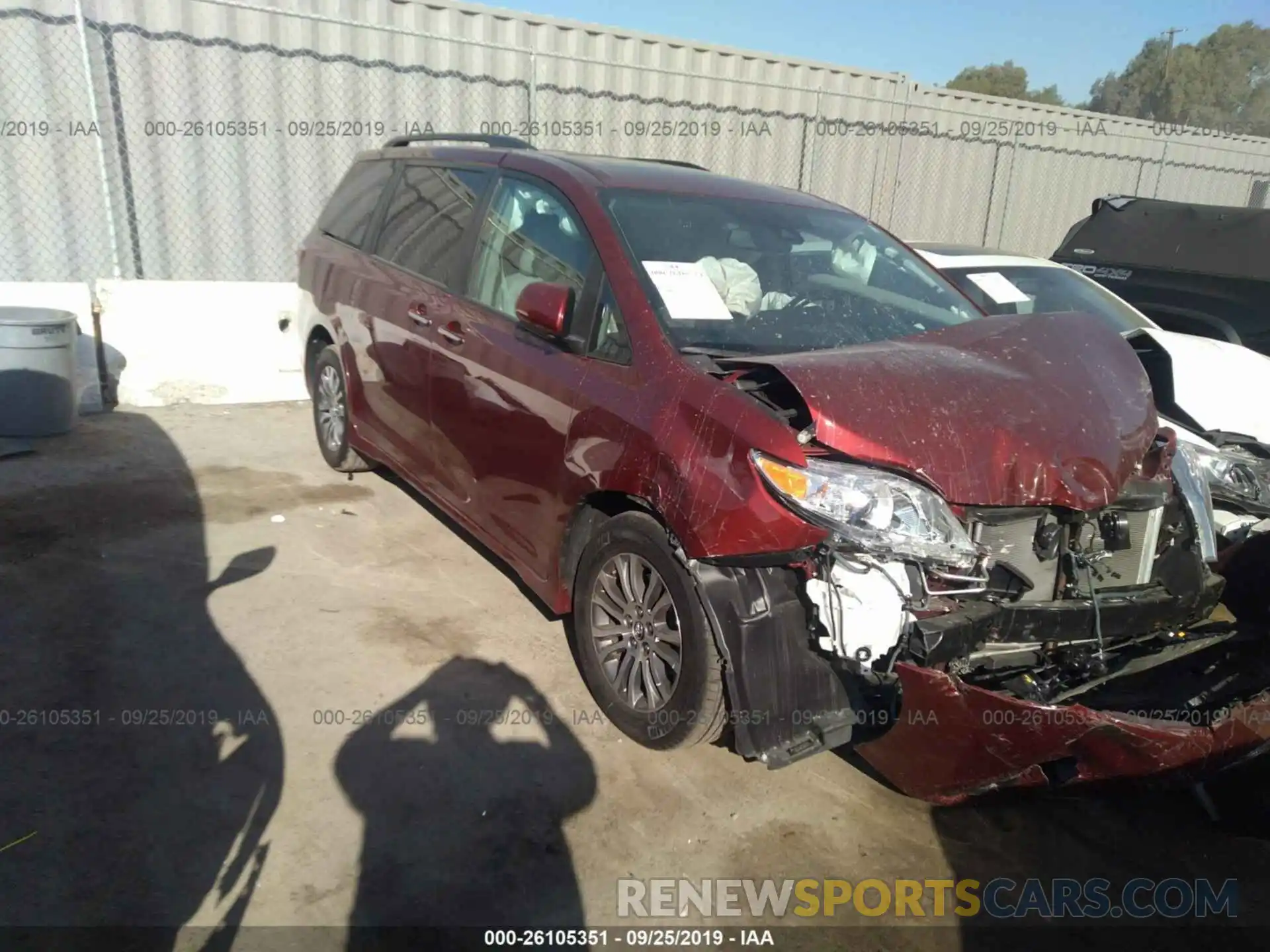 1 Photograph of a damaged car 5TDYZ3DC7KS986917 TOYOTA SIENNA 2019