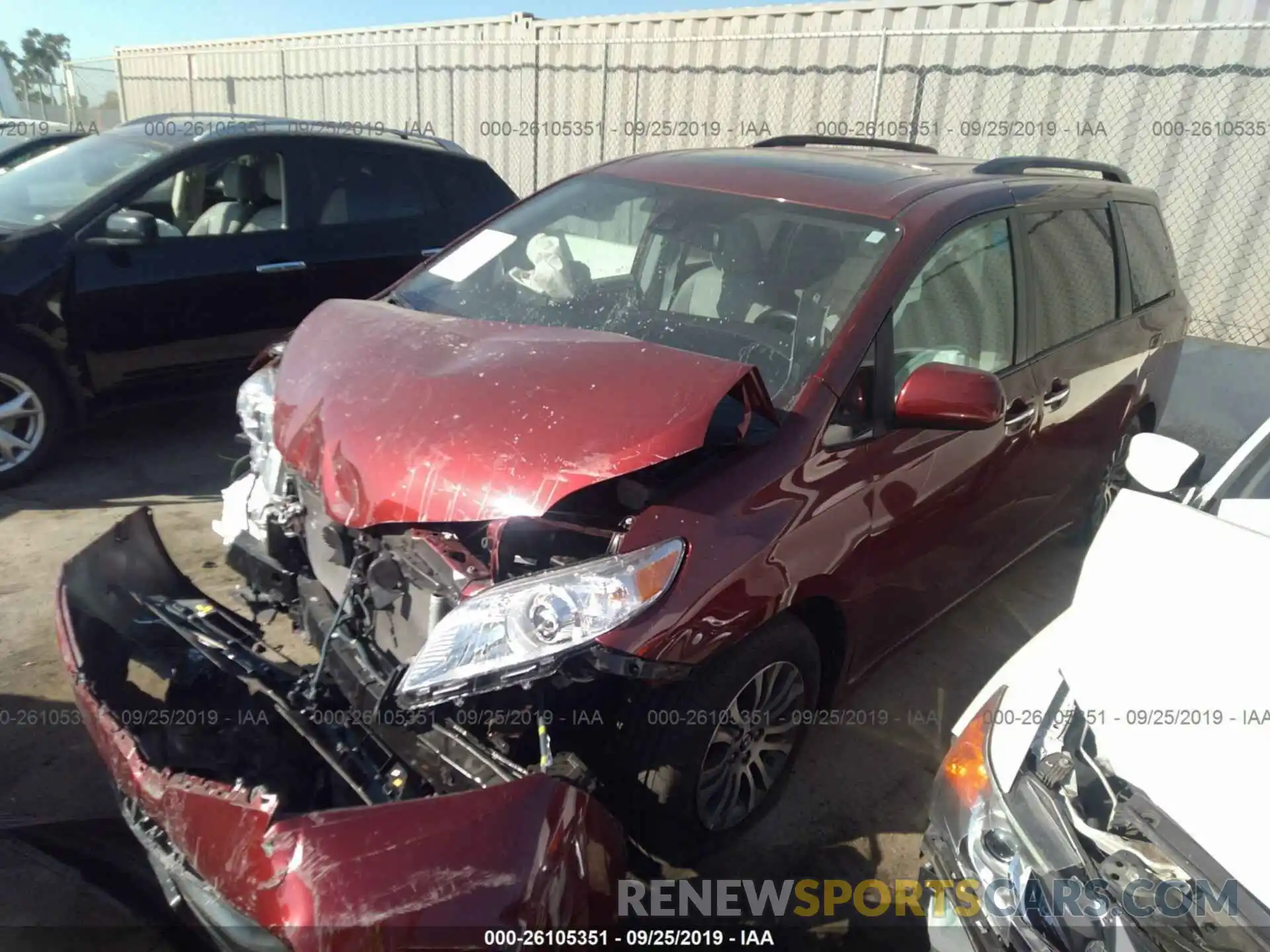 2 Photograph of a damaged car 5TDYZ3DC7KS986917 TOYOTA SIENNA 2019