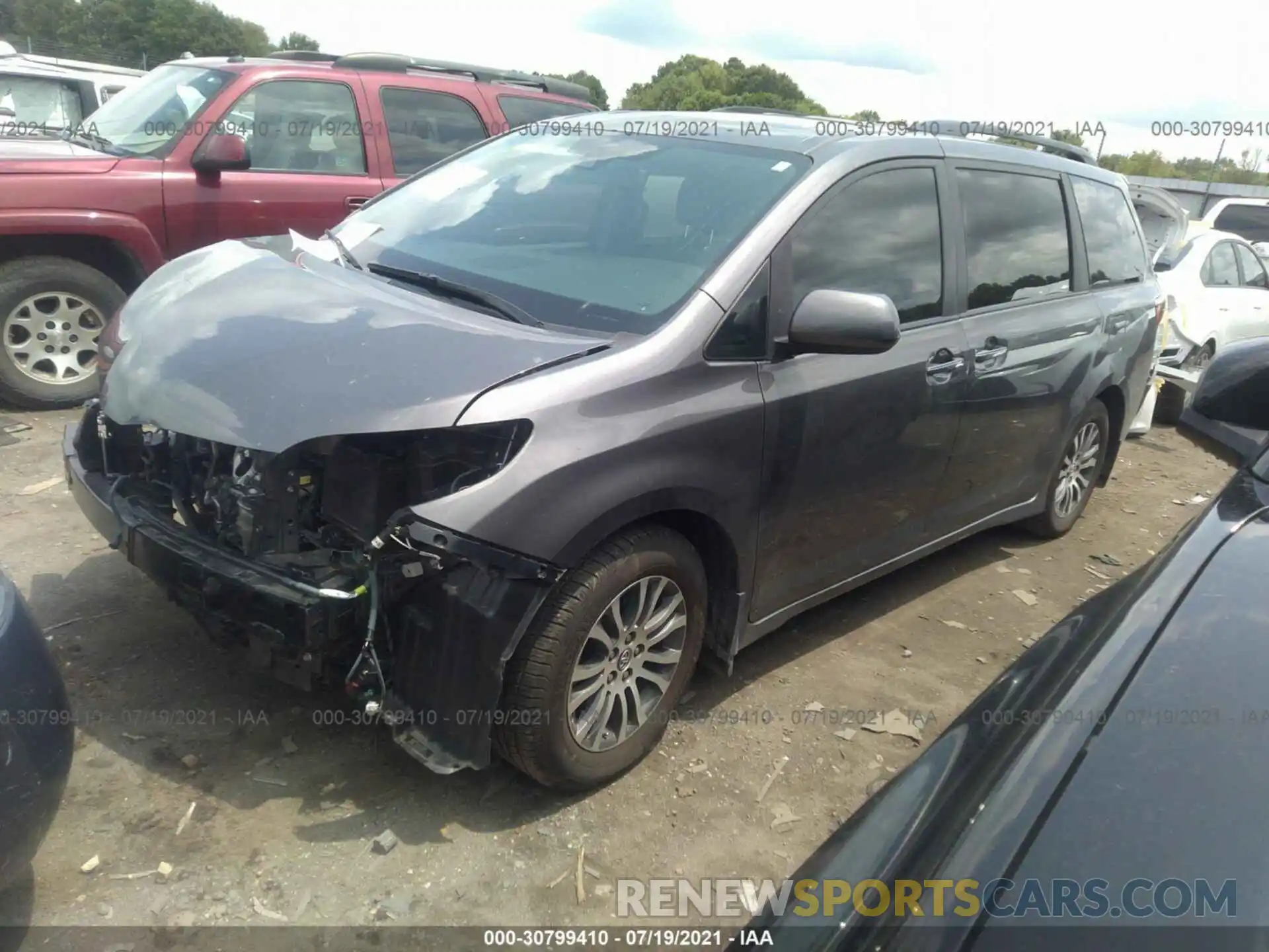 2 Photograph of a damaged car 5TDYZ3DC7KS987078 TOYOTA SIENNA 2019