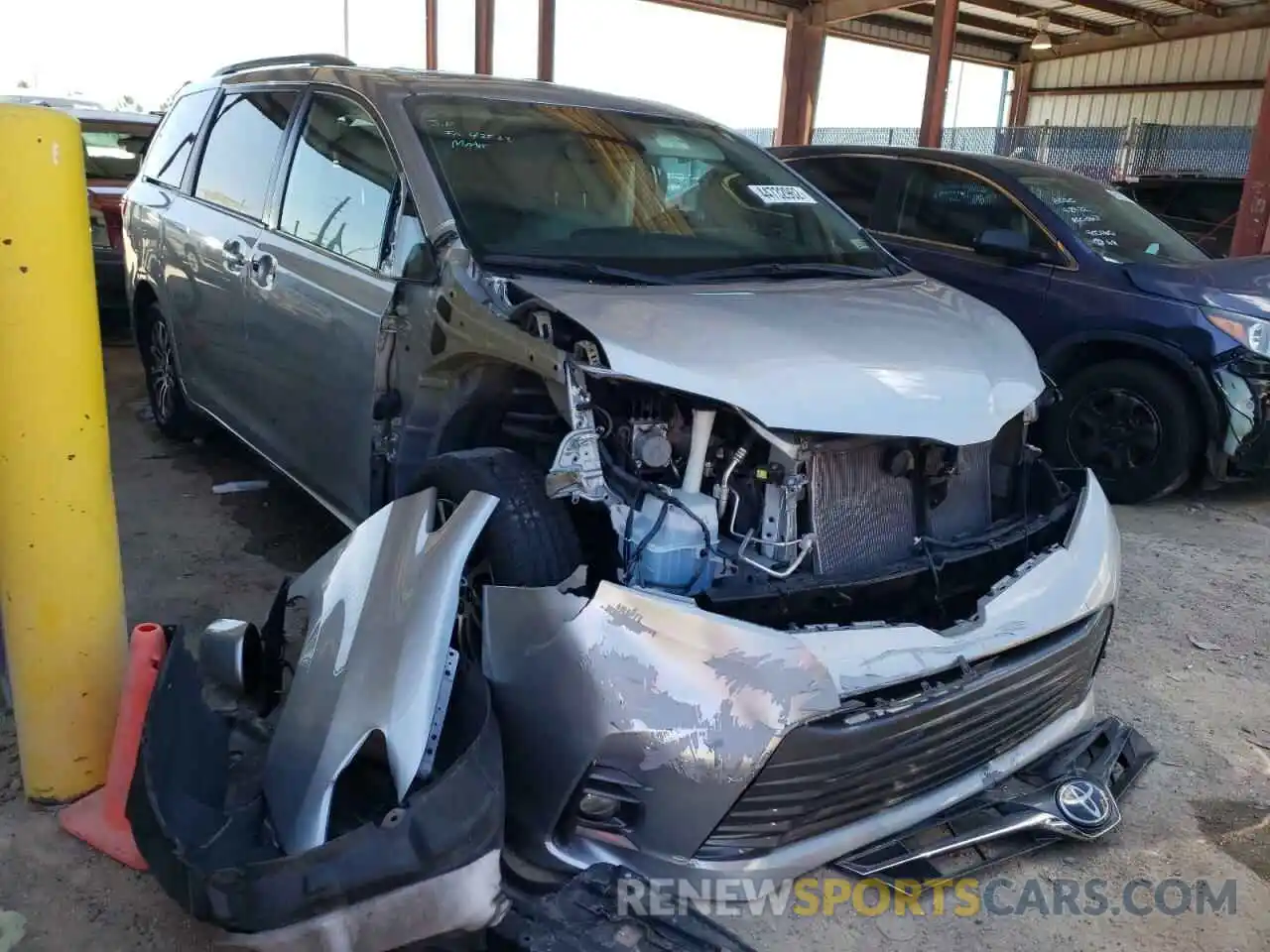 1 Photograph of a damaged car 5TDYZ3DC7KS990885 TOYOTA SIENNA 2019