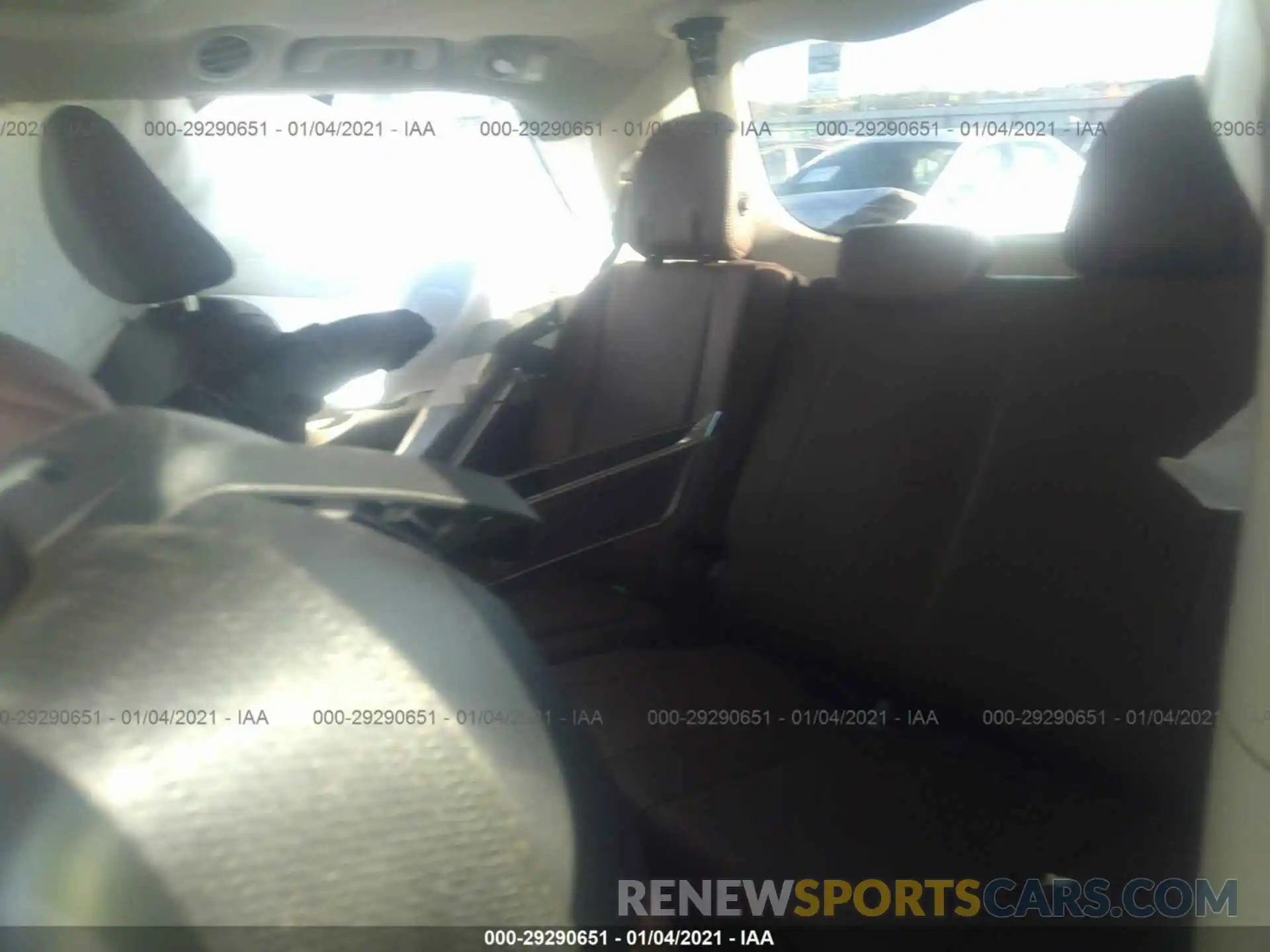 8 Фотография поврежденного автомобиля 5TDYZ3DC7KS991714 TOYOTA SIENNA 2019