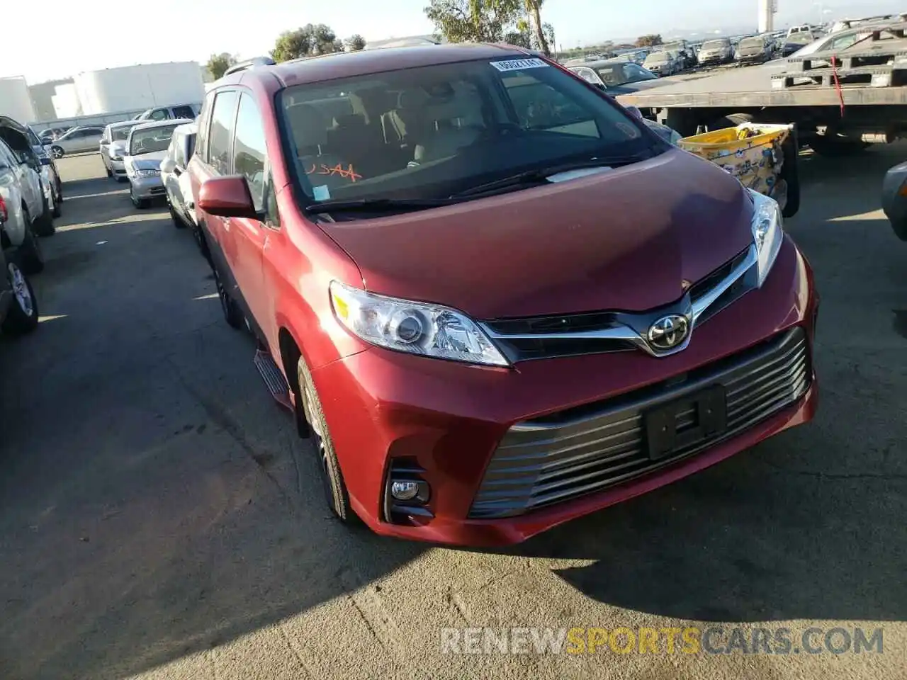 1 Photograph of a damaged car 5TDYZ3DC7KS993169 TOYOTA SIENNA 2019