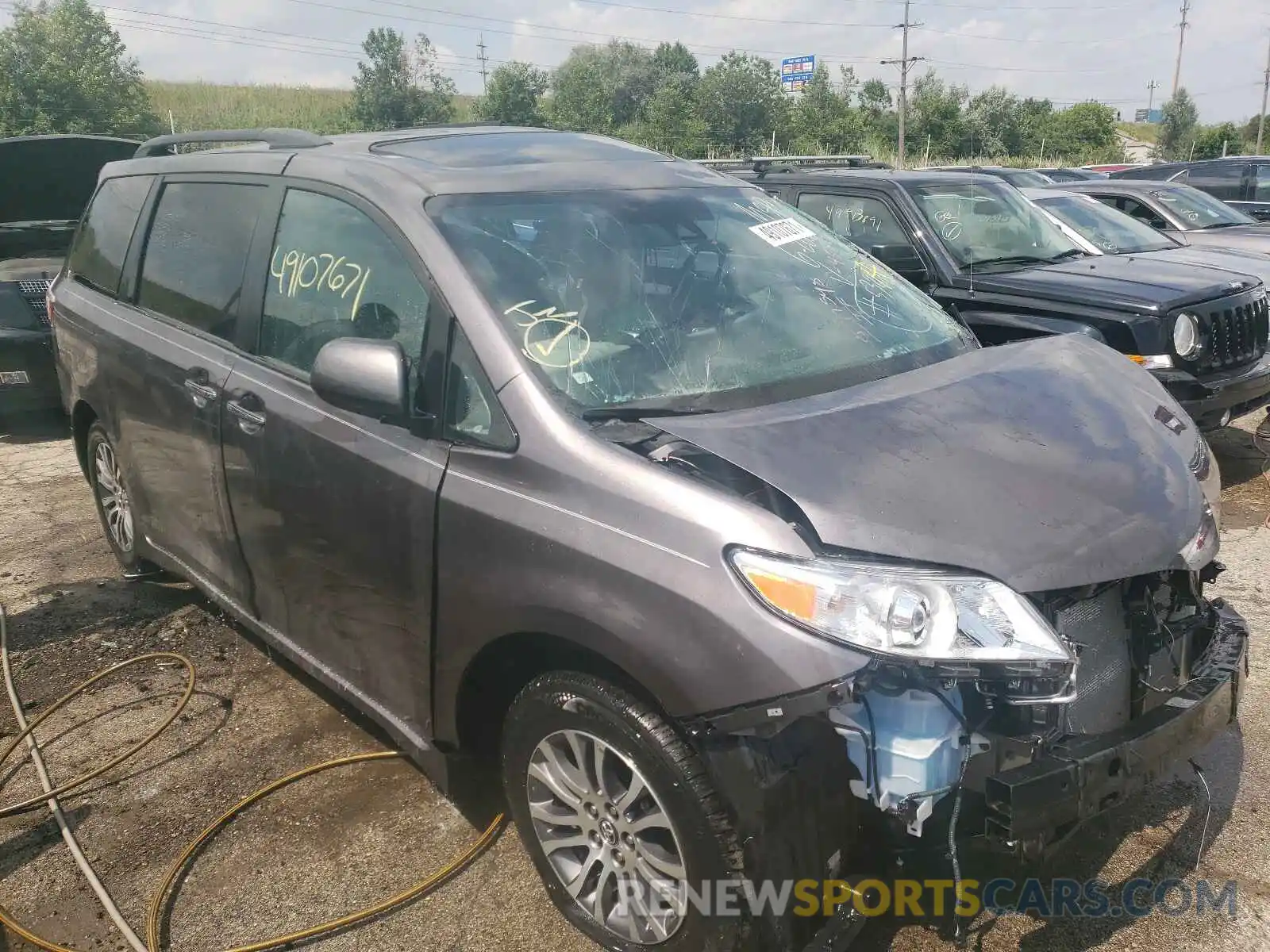 1 Photograph of a damaged car 5TDYZ3DC7KS994550 TOYOTA SIENNA 2019