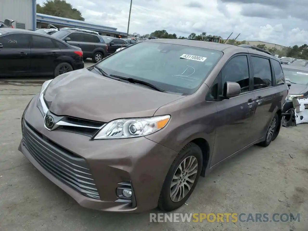 2 Photograph of a damaged car 5TDYZ3DC7KS997898 TOYOTA SIENNA 2019