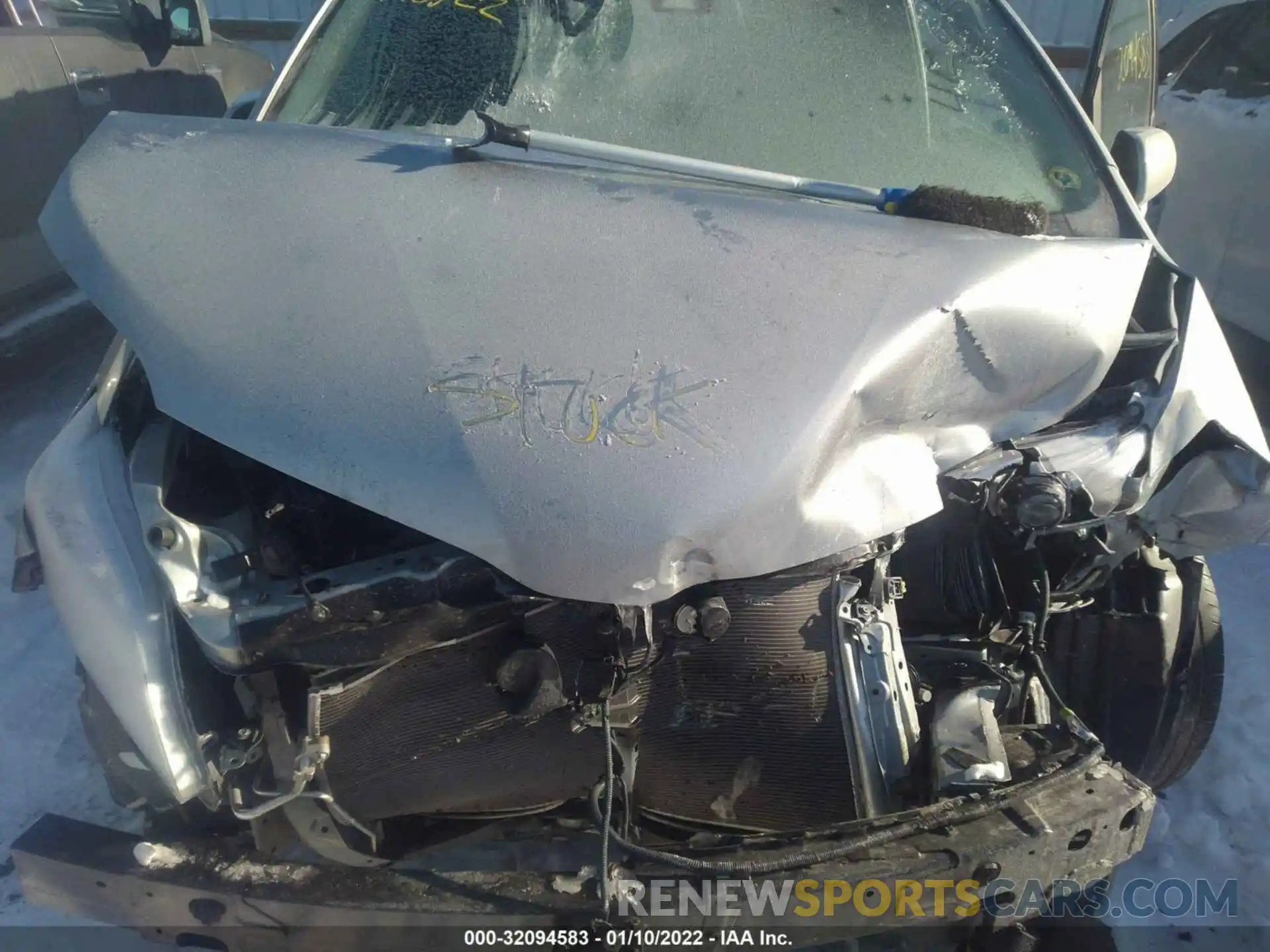 10 Photograph of a damaged car 5TDYZ3DC7KS997917 TOYOTA SIENNA 2019