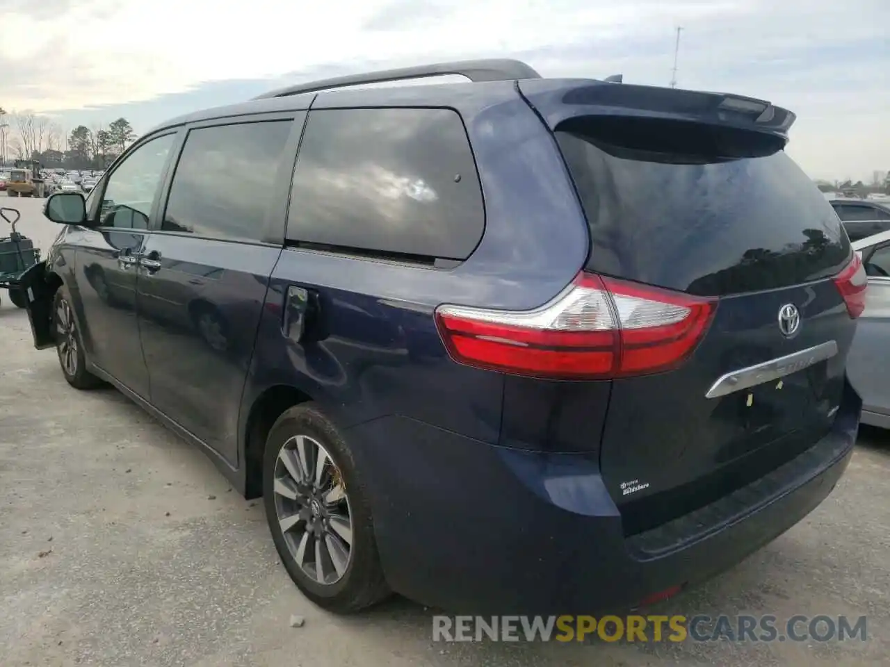 3 Фотография поврежденного автомобиля 5TDYZ3DC8KS001136 TOYOTA SIENNA 2019