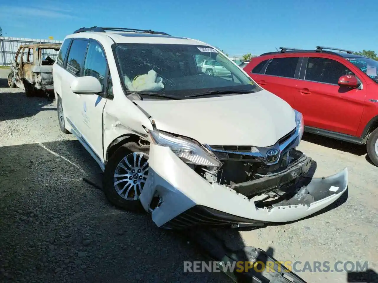 1 Фотография поврежденного автомобиля 5TDYZ3DC8KS003386 TOYOTA SIENNA 2019