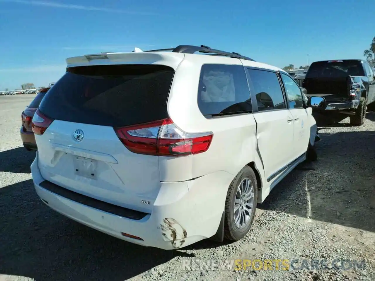 4 Фотография поврежденного автомобиля 5TDYZ3DC8KS003386 TOYOTA SIENNA 2019