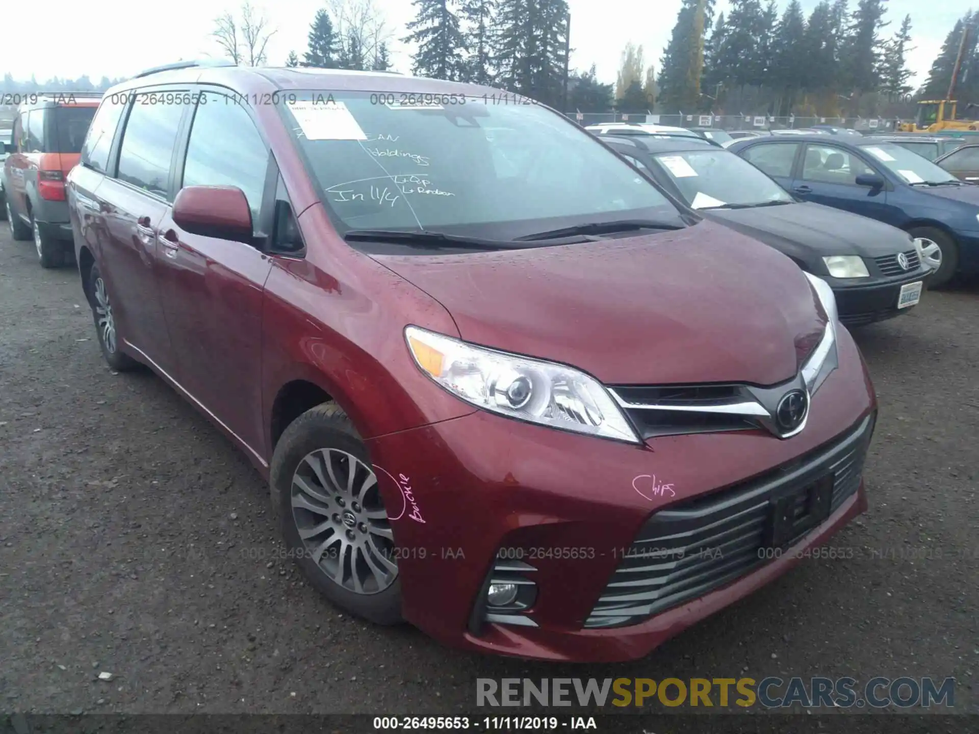 1 Photograph of a damaged car 5TDYZ3DC8KS008264 TOYOTA SIENNA 2019