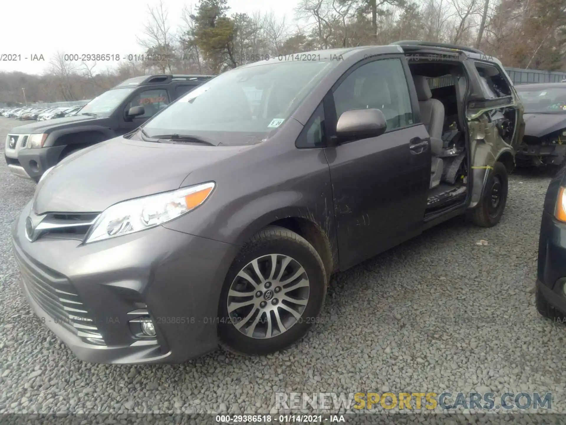 2 Photograph of a damaged car 5TDYZ3DC8KS008376 TOYOTA SIENNA 2019