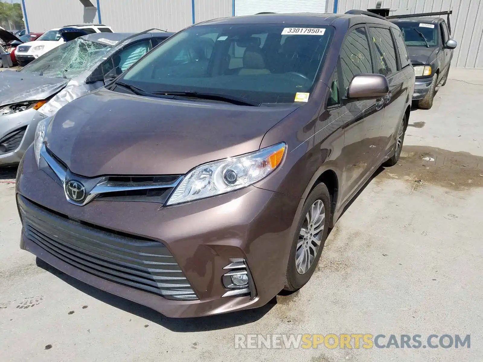 2 Photograph of a damaged car 5TDYZ3DC8KS017188 TOYOTA SIENNA 2019