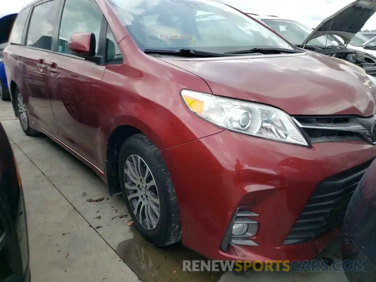 1 Photograph of a damaged car 5TDYZ3DC8KS019636 TOYOTA SIENNA 2019