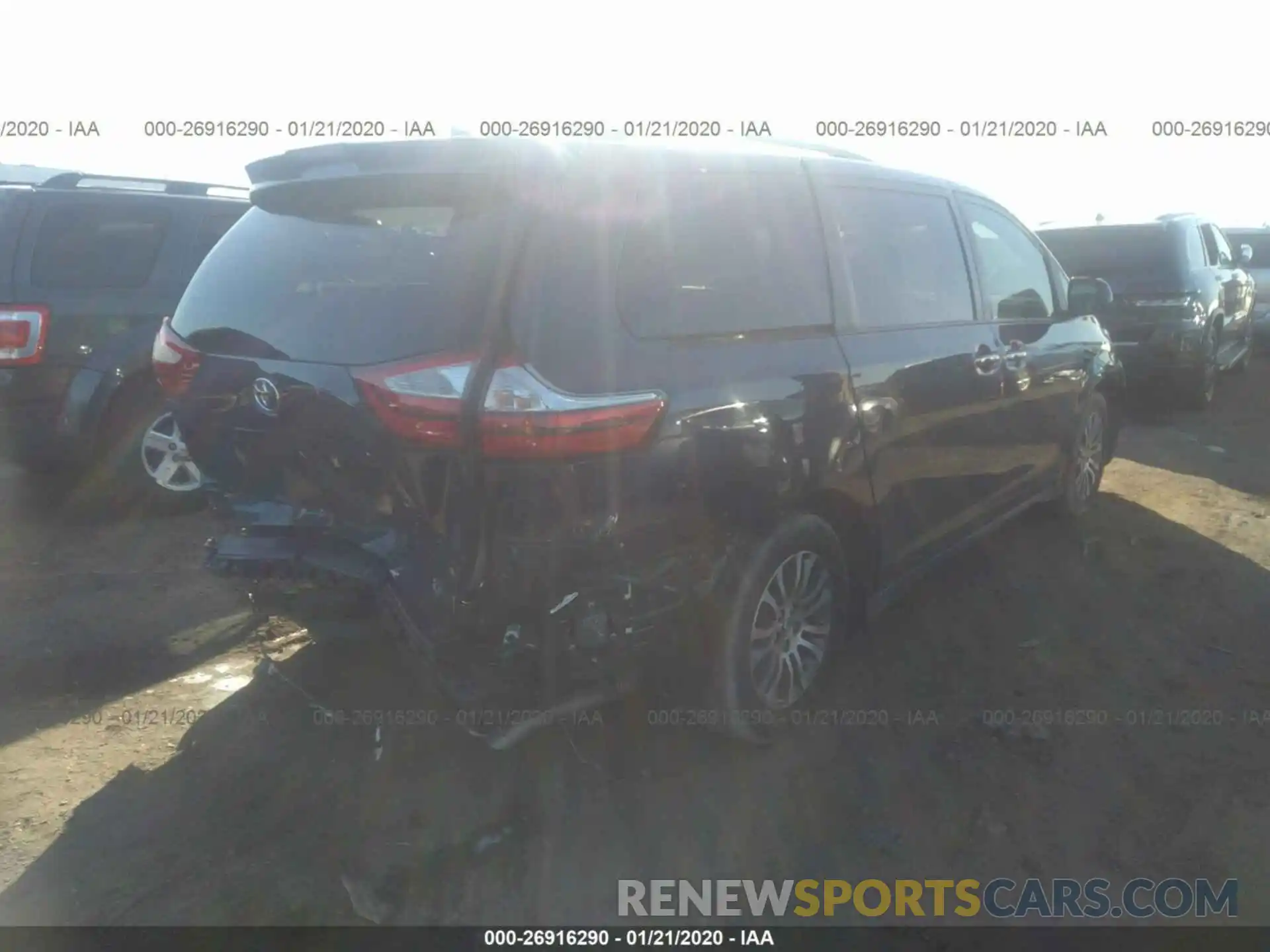 4 Photograph of a damaged car 5TDYZ3DC8KS967793 TOYOTA SIENNA 2019