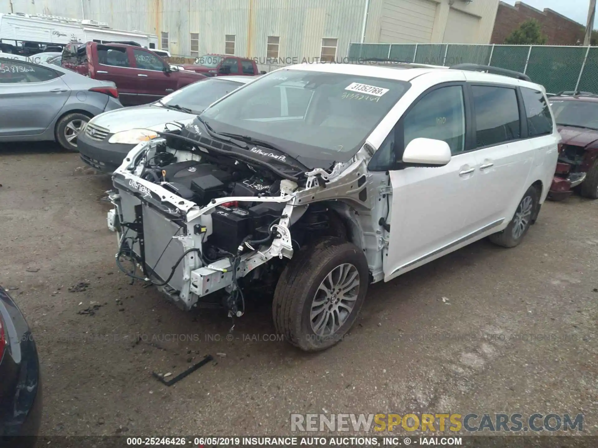 2 Photograph of a damaged car 5TDYZ3DC8KS967972 TOYOTA SIENNA 2019